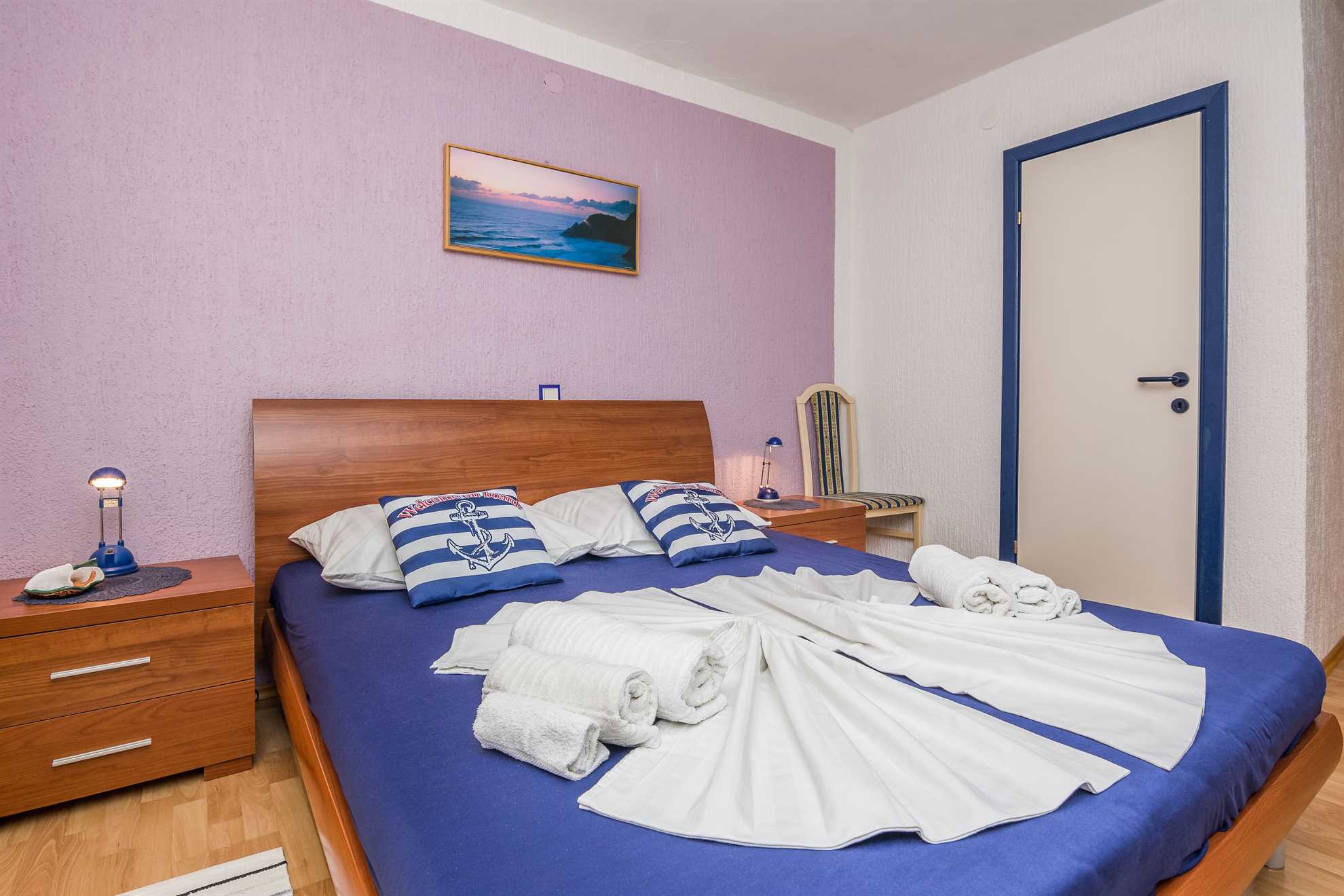 Apartment for 4-6 persons | Air conditioning, satelite tv, wifi Internet | just 150 m from the beach