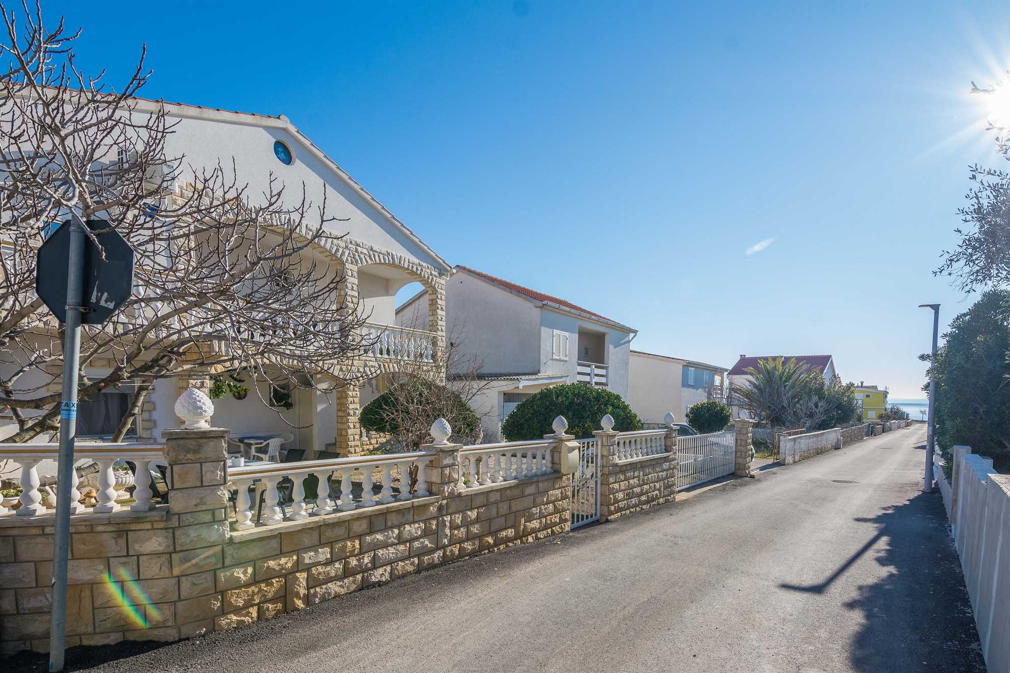 Apartment for 4-6 persons | Air conditioning, satelite tv, wifi Internet | just 150 m from the beach