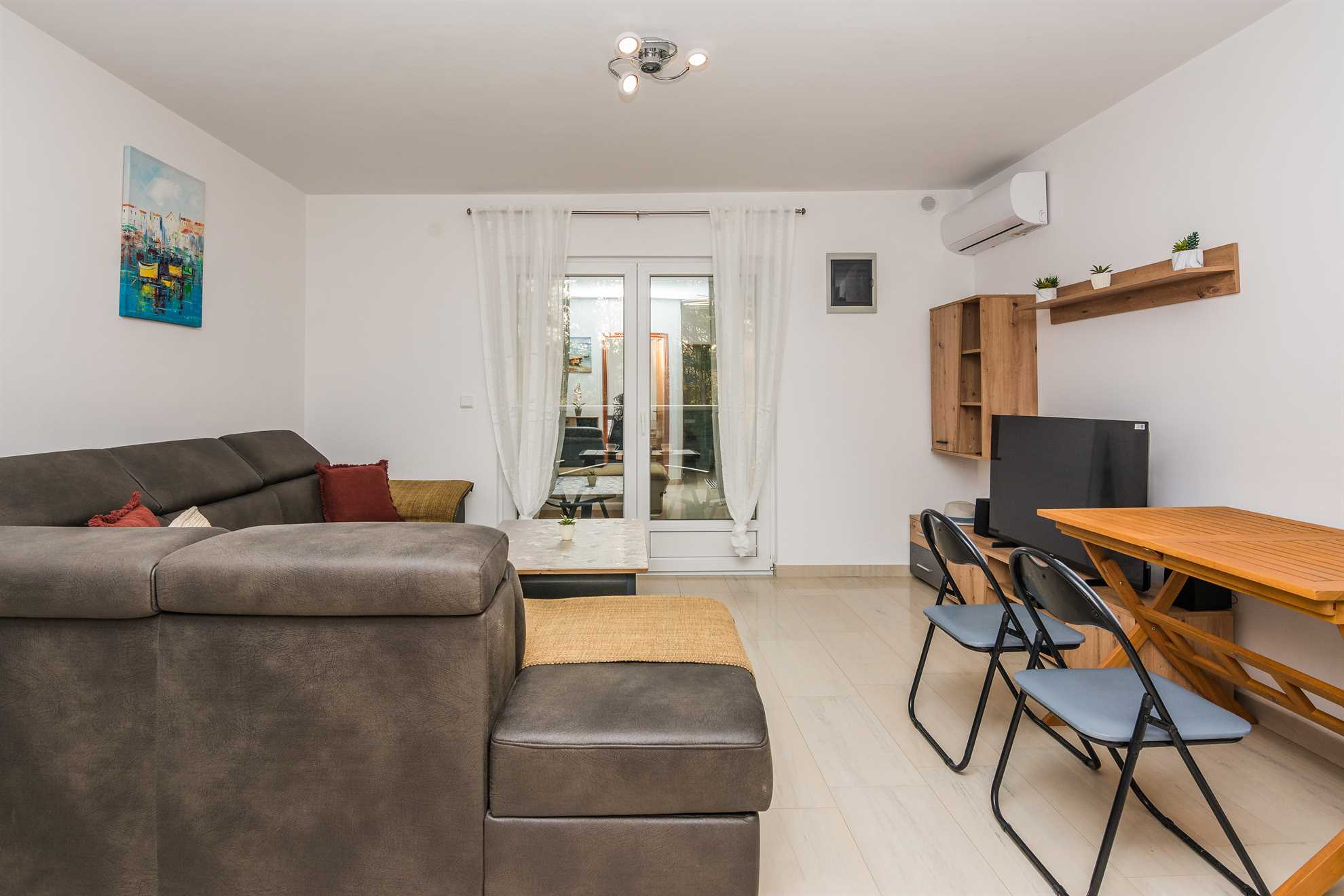 With air conditioning and Wi-Fi | for 2-4 persons | quiet area