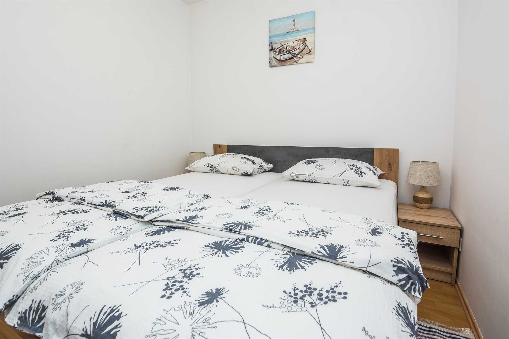With air conditioning and Wi-Fi | for 2-4 persons | quiet area