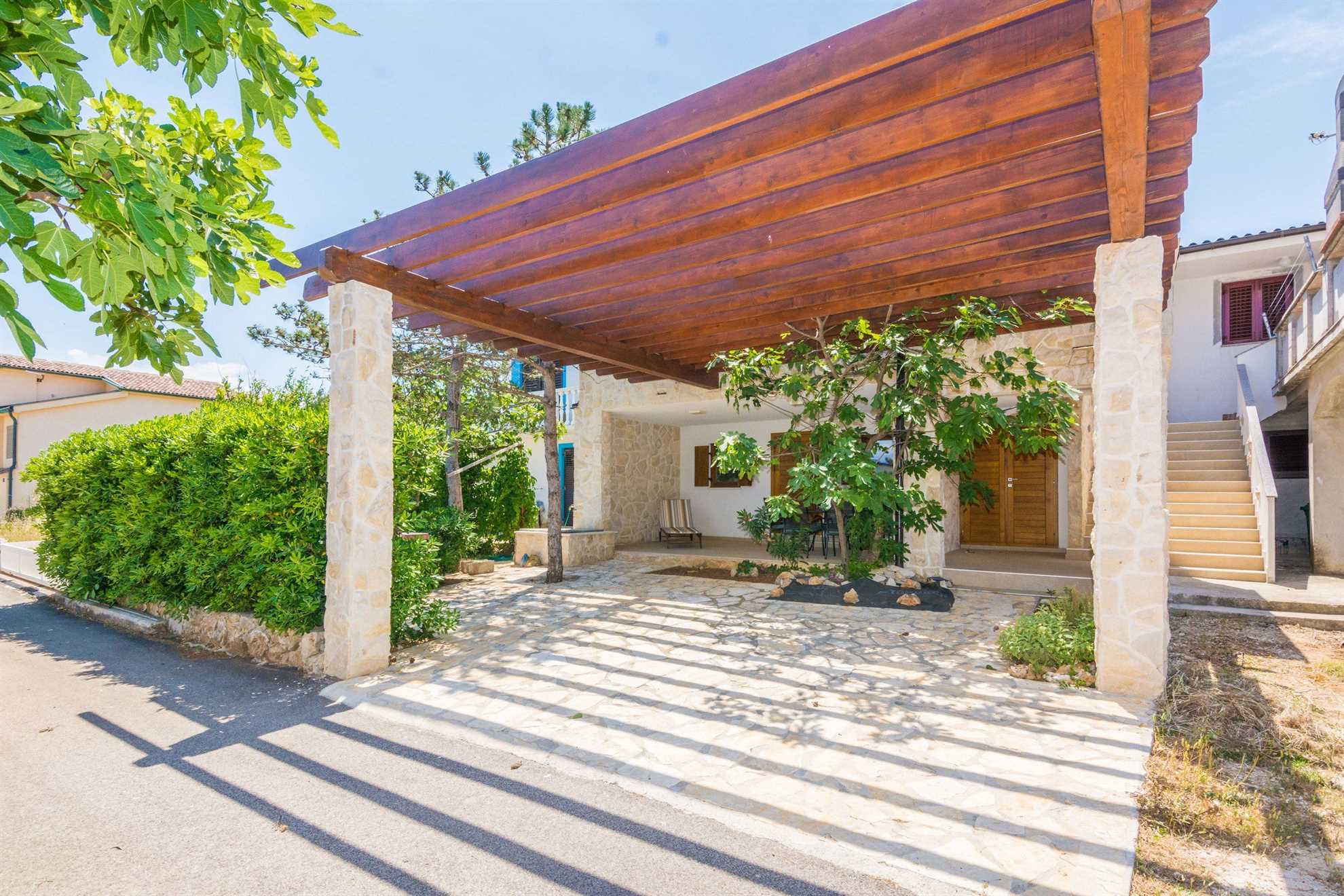 Ideal for 4 persons | Stone modern house | 200 m from beach