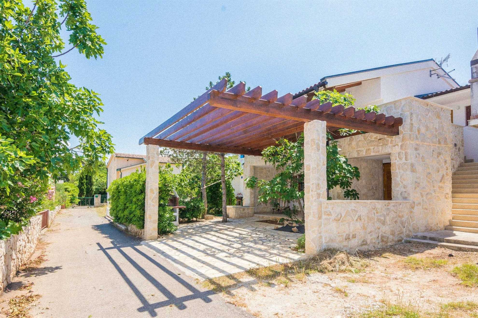 Ideal for 4 persons | Stone modern house | 200 m from beach