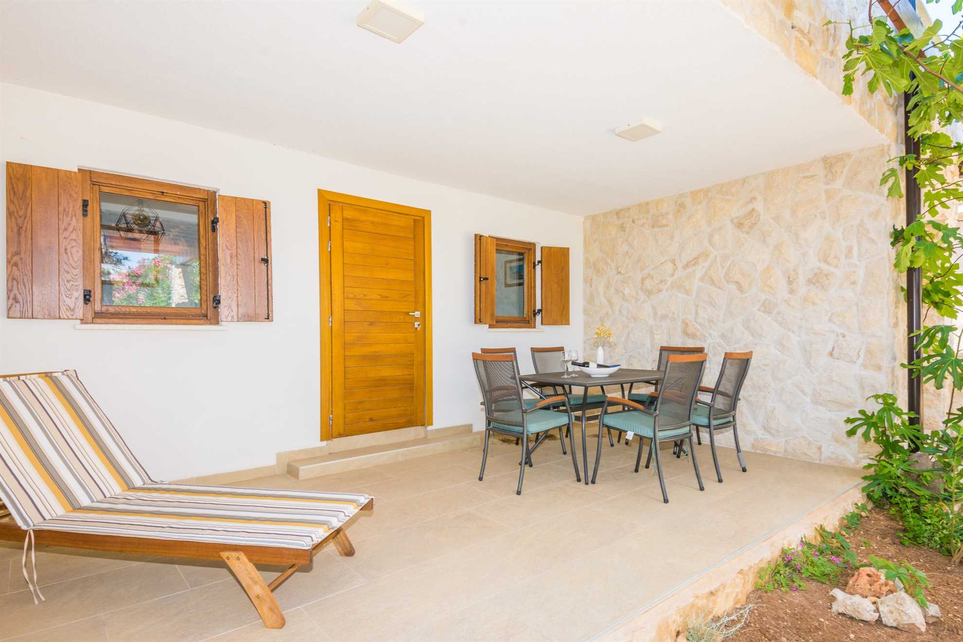 Ideal for 4 persons | Stone modern house | 200 m from beach