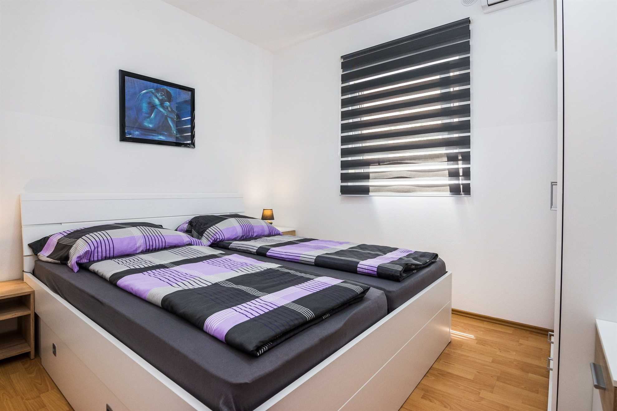 Ideal for 4 persons | air conditioning, WiFi, satellite tv, BBQ