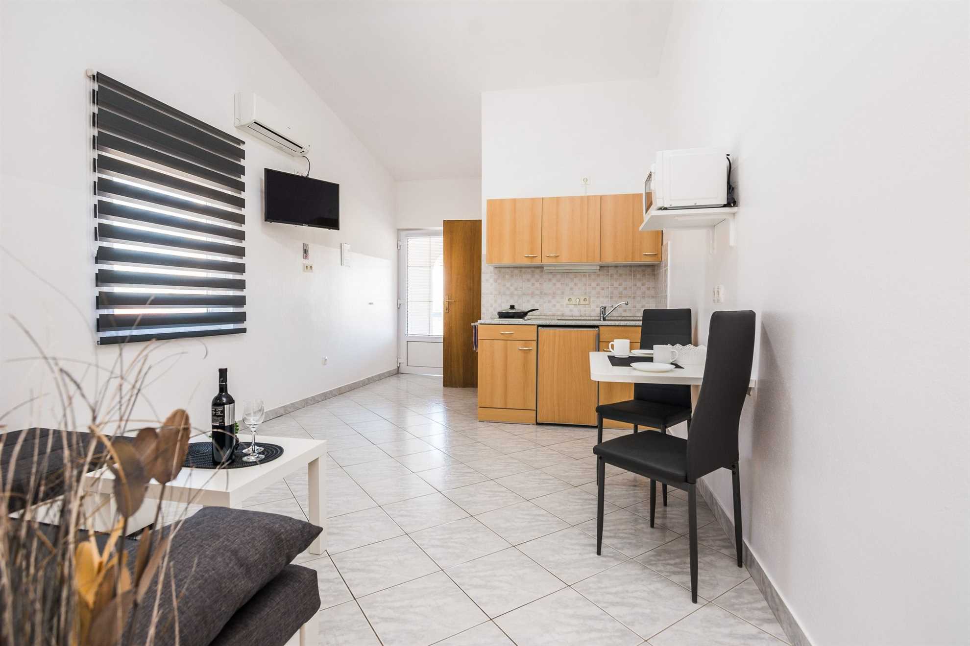 Apartment for 2-4 persons | 250 m from beach | fully equipped