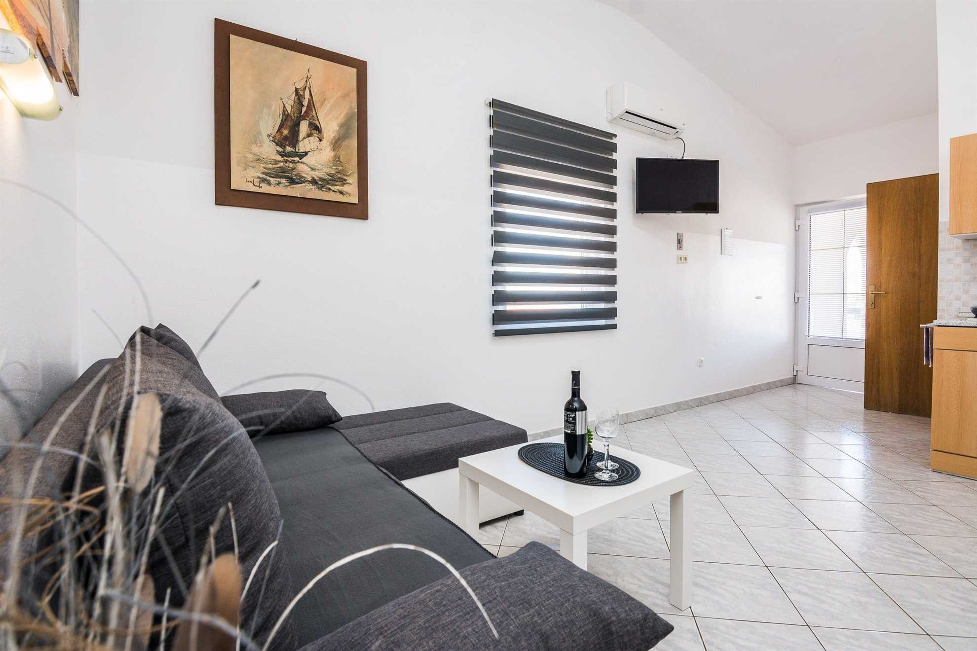 Apartment for 2-4 persons | 250 m from beach | fully equipped