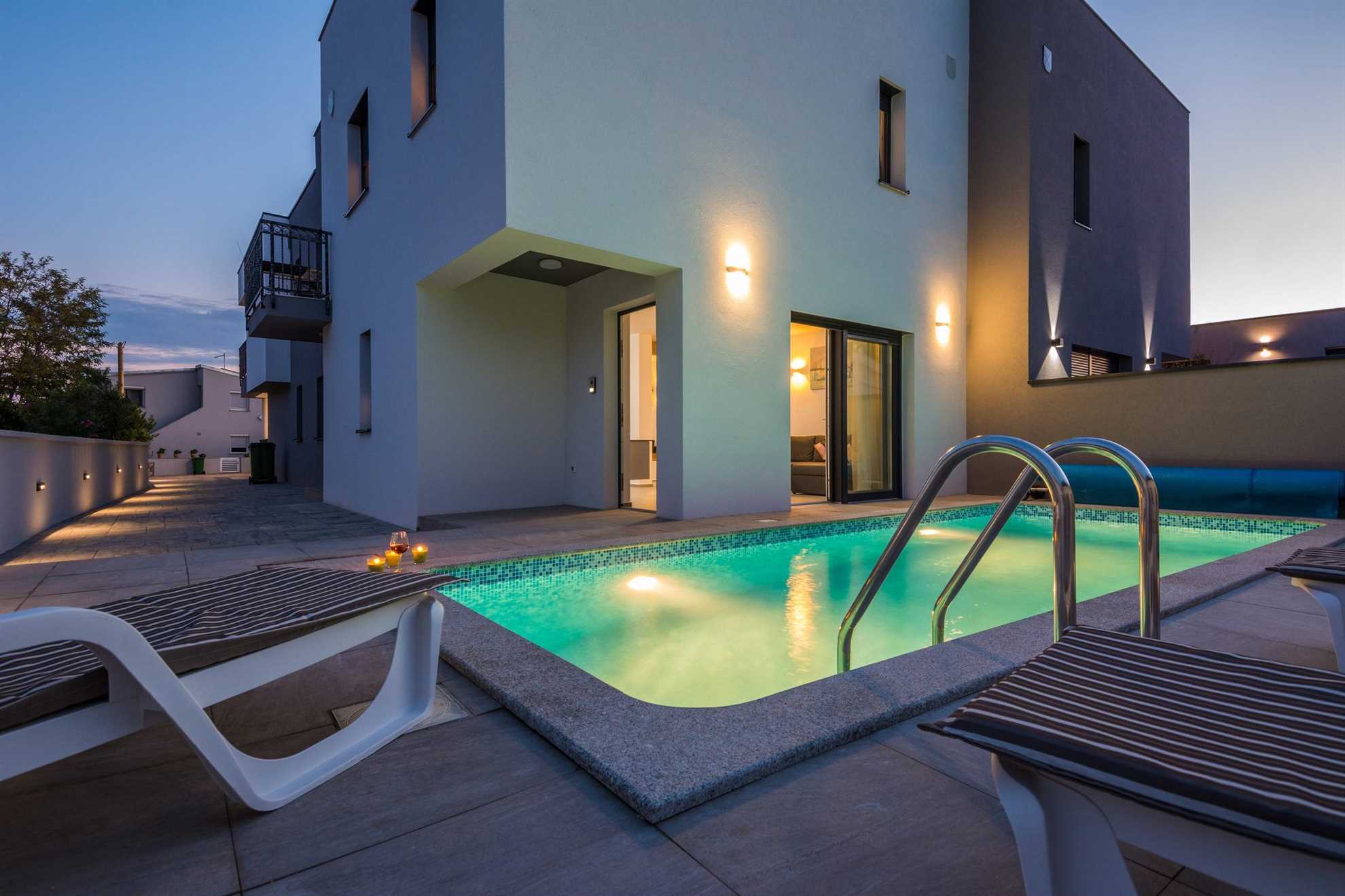 Luxurious | Private pool | Apartment  for 4-6 persons | Air conditioning, satelite tv, wifi Internet