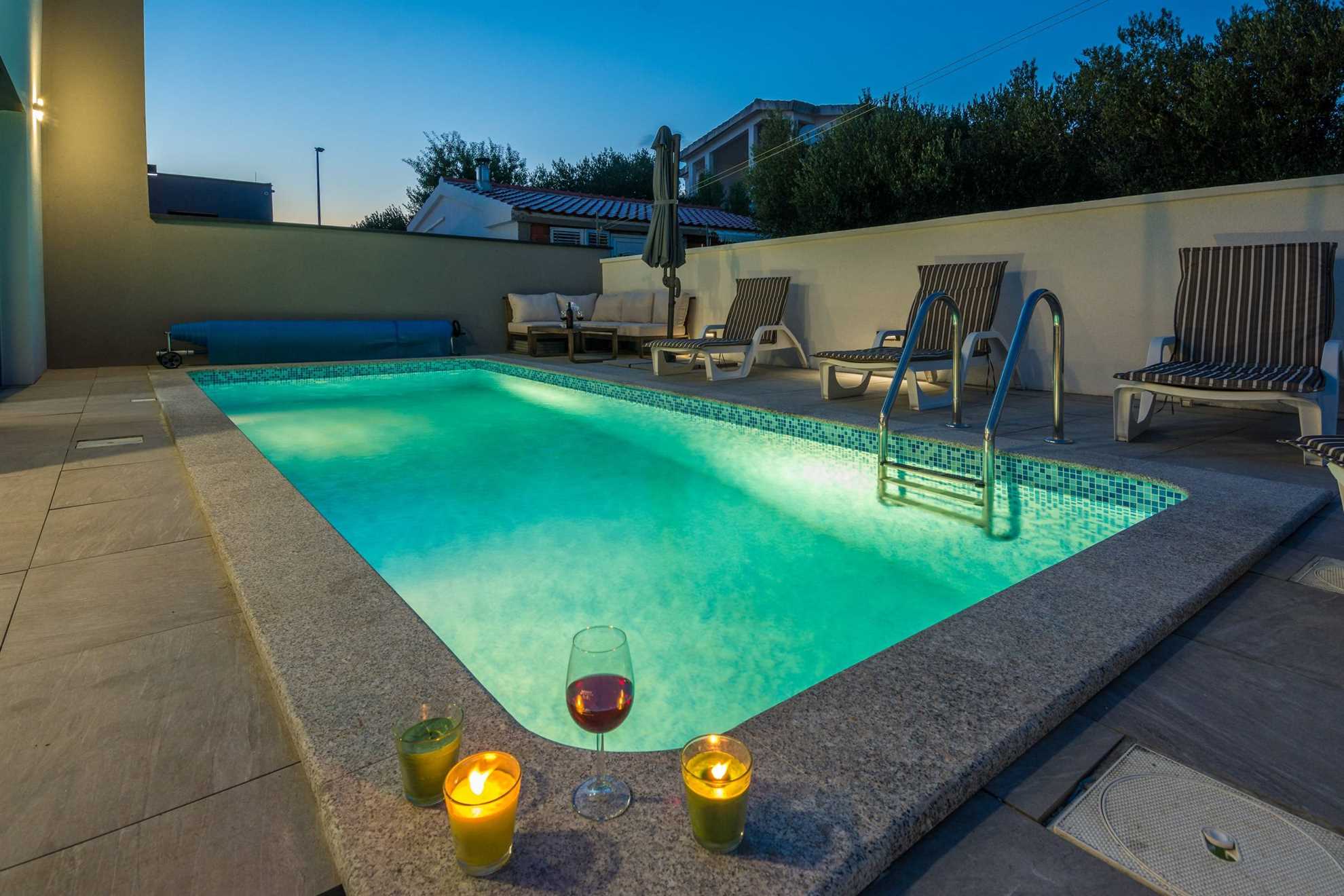 Luxurious | Private pool | Apartment  for 4-6 persons | Air conditioning, satelite tv, wifi Internet