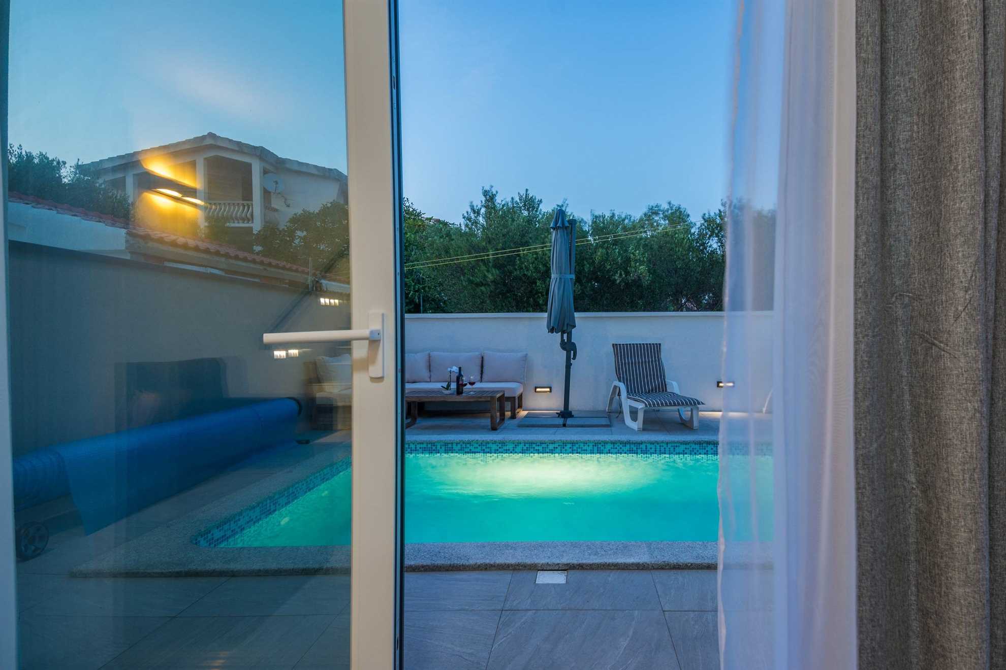 Luxurious | Private pool | Apartment  for 4-6 persons | Air conditioning, satelite tv, wifi Internet