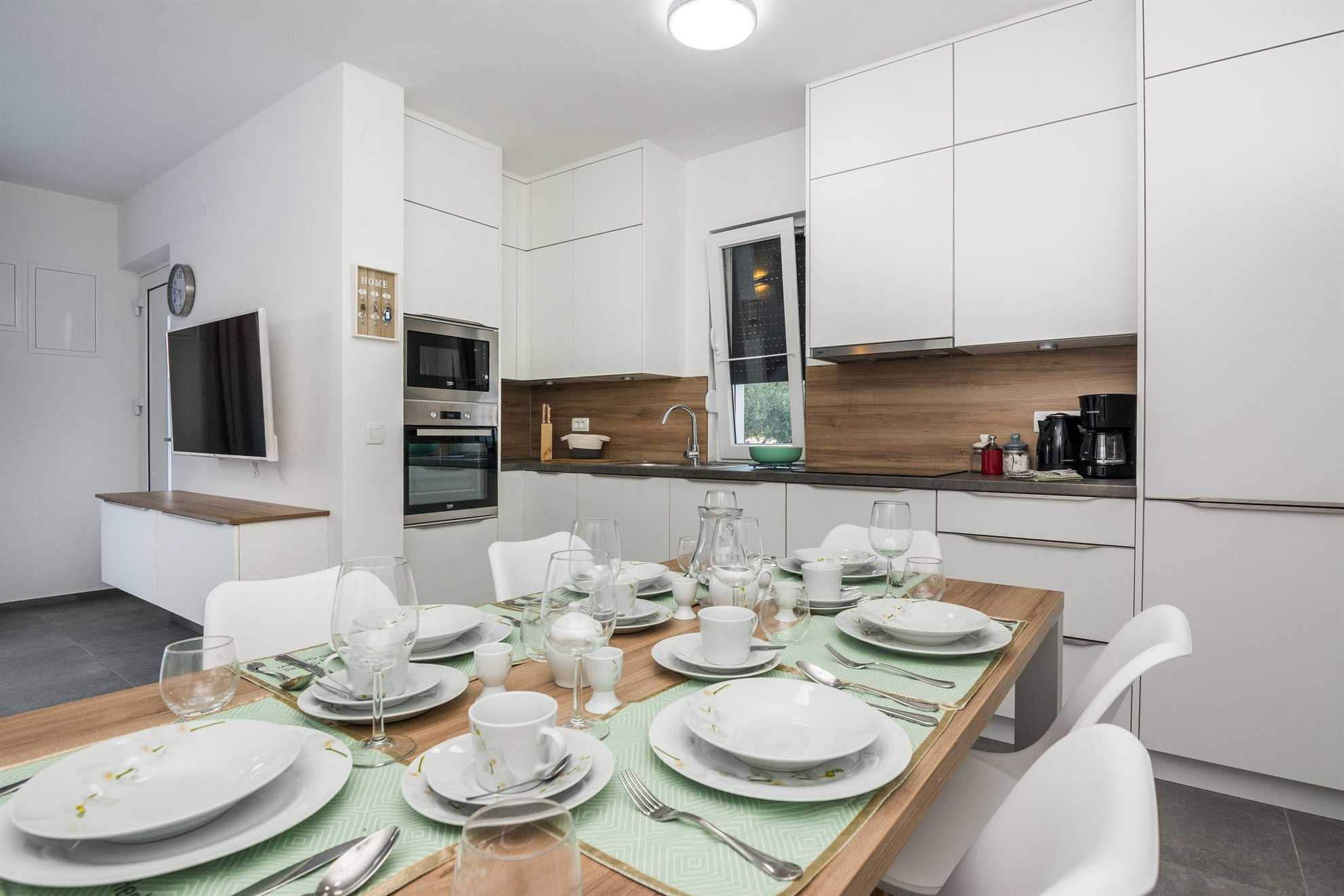 Luxurious | Private pool | Apartment  for 4-6 persons | Air conditioning, satelite tv, wifi Internet