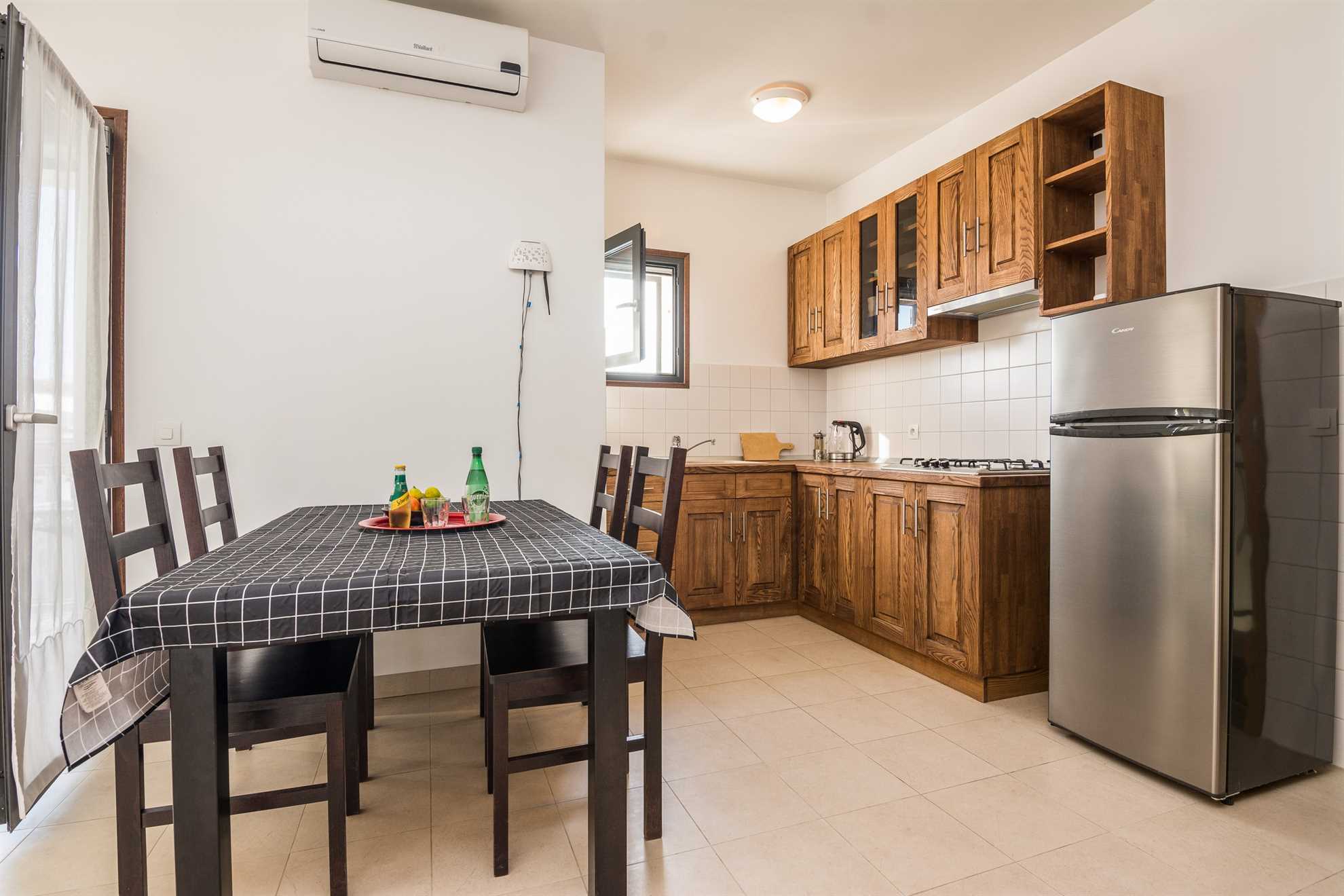 Apartment for 2-3 per. | Seaview | 70m from beach