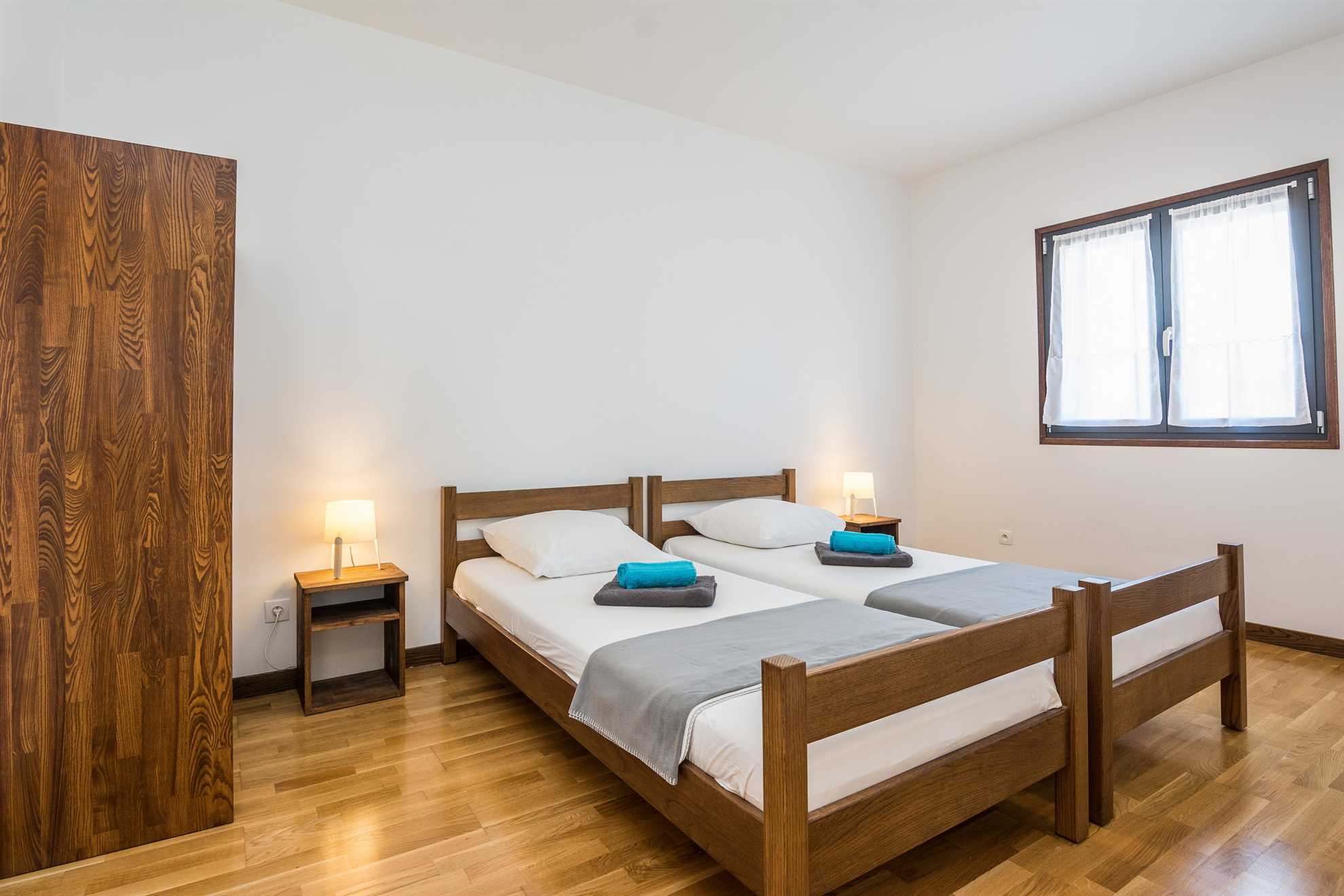 Apartment for 2-3 per. | Seaview | 70m from beach