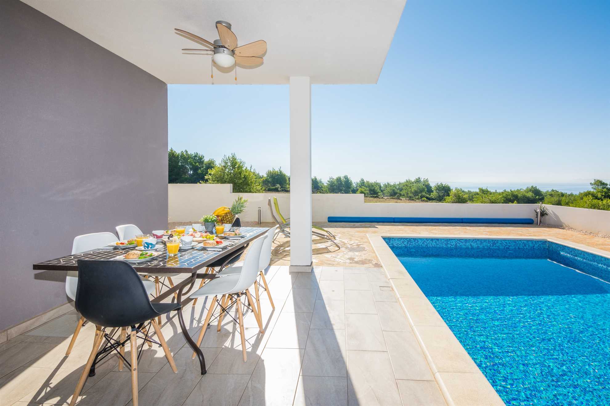 Villa | 6-8 persons | swimming pool | sea view