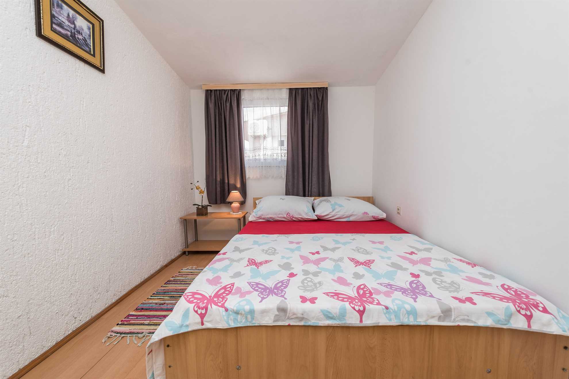 With air conditioning, Sat TV | for 4 persons | quiet area