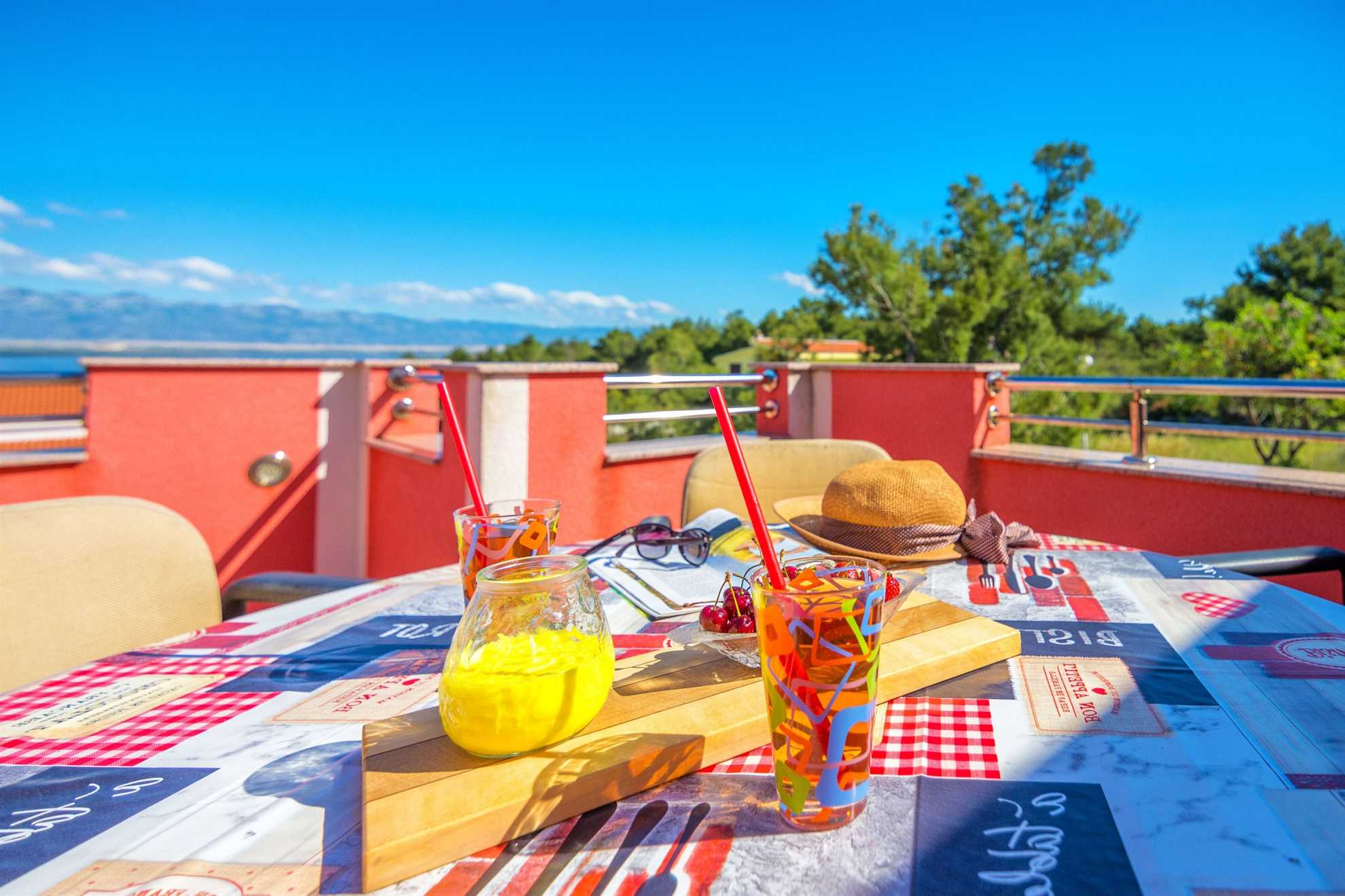 Apartment for 4-5 persons | Quiet location | Sea view