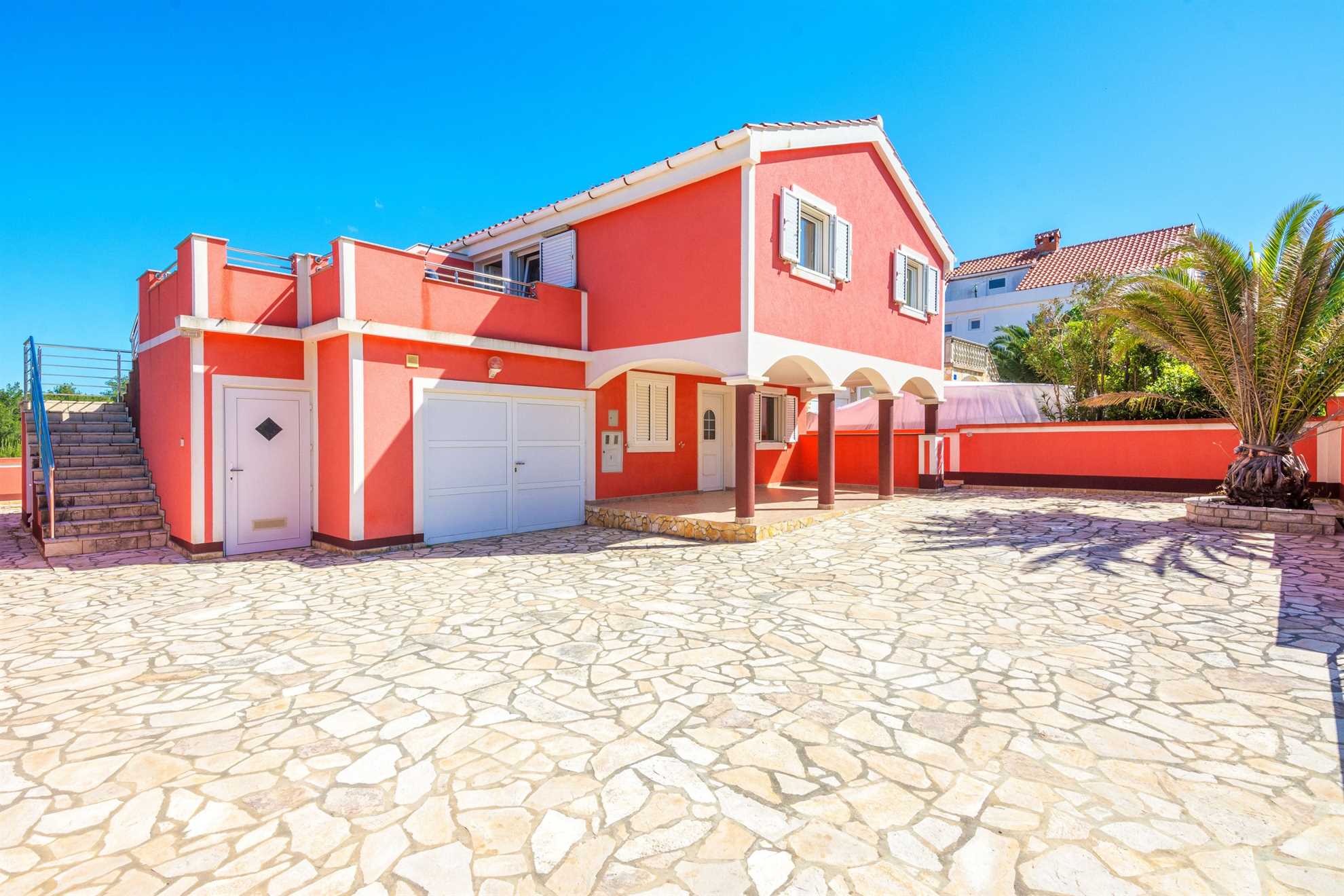 Apartment for 4-5 persons | Quiet location | Sea view