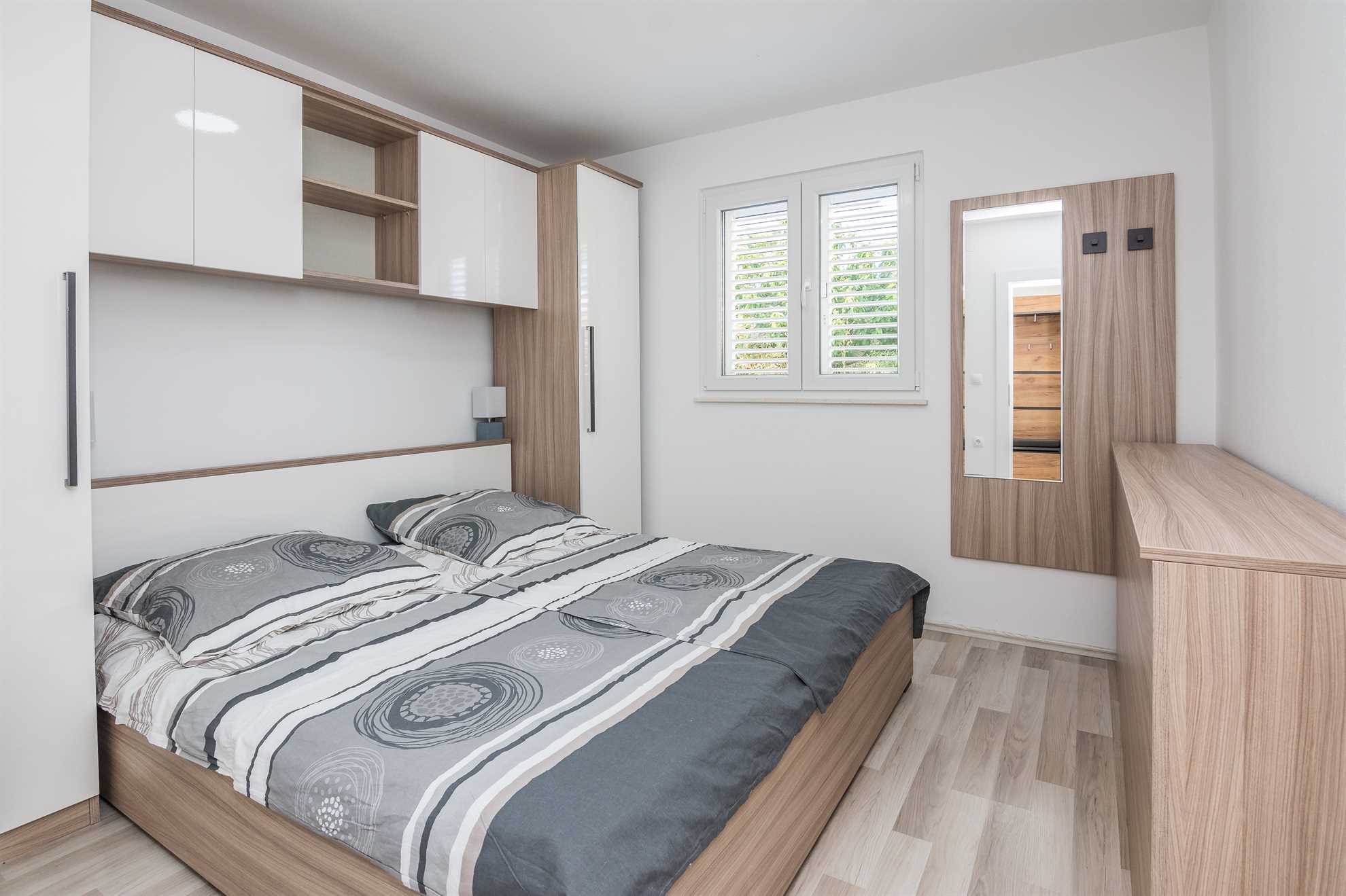 Apartment with 4 bedrooms | quiet location | new and modern