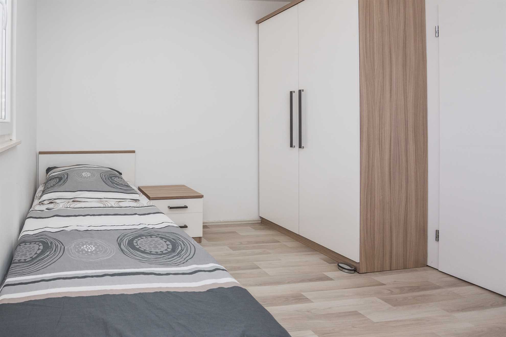 Apartment with 4 bedrooms | quiet location | new and modern