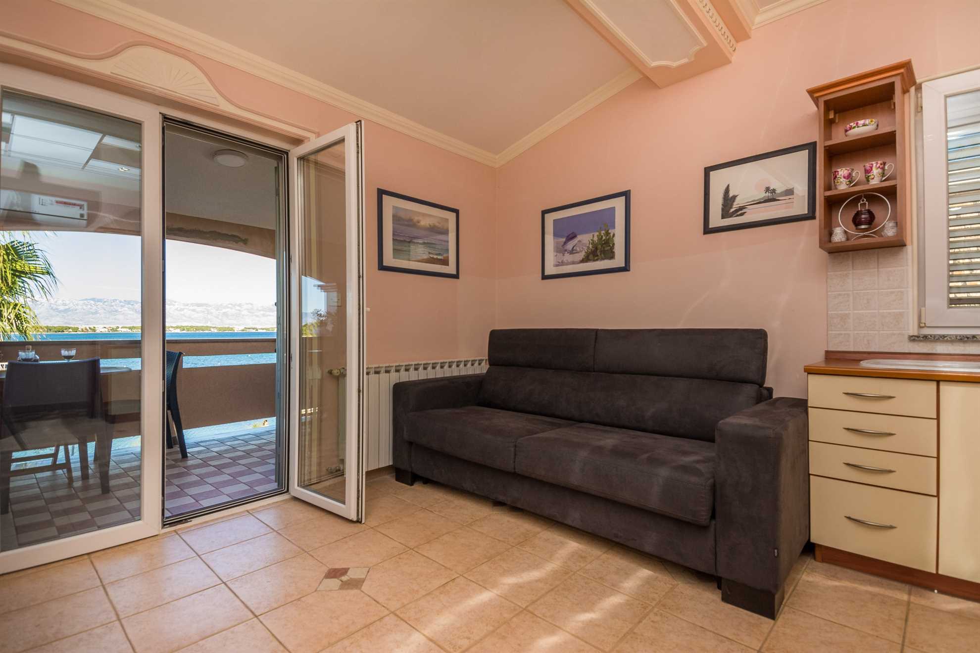 Apartment just 20 m from beach | fully equipped | ideal for 4 persons
