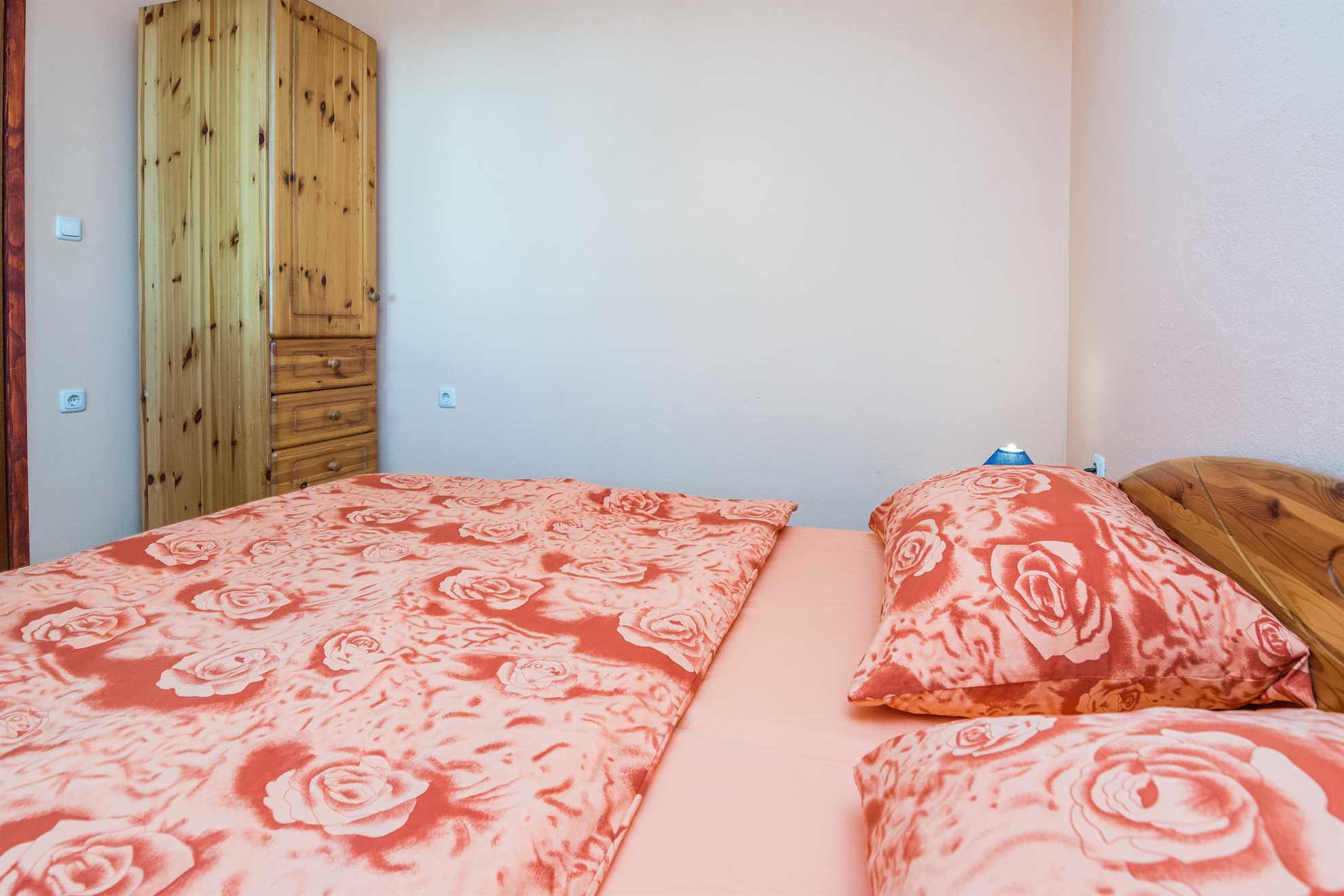 Apartment with 4 bedrooms and 2 bathrooms | quiet location