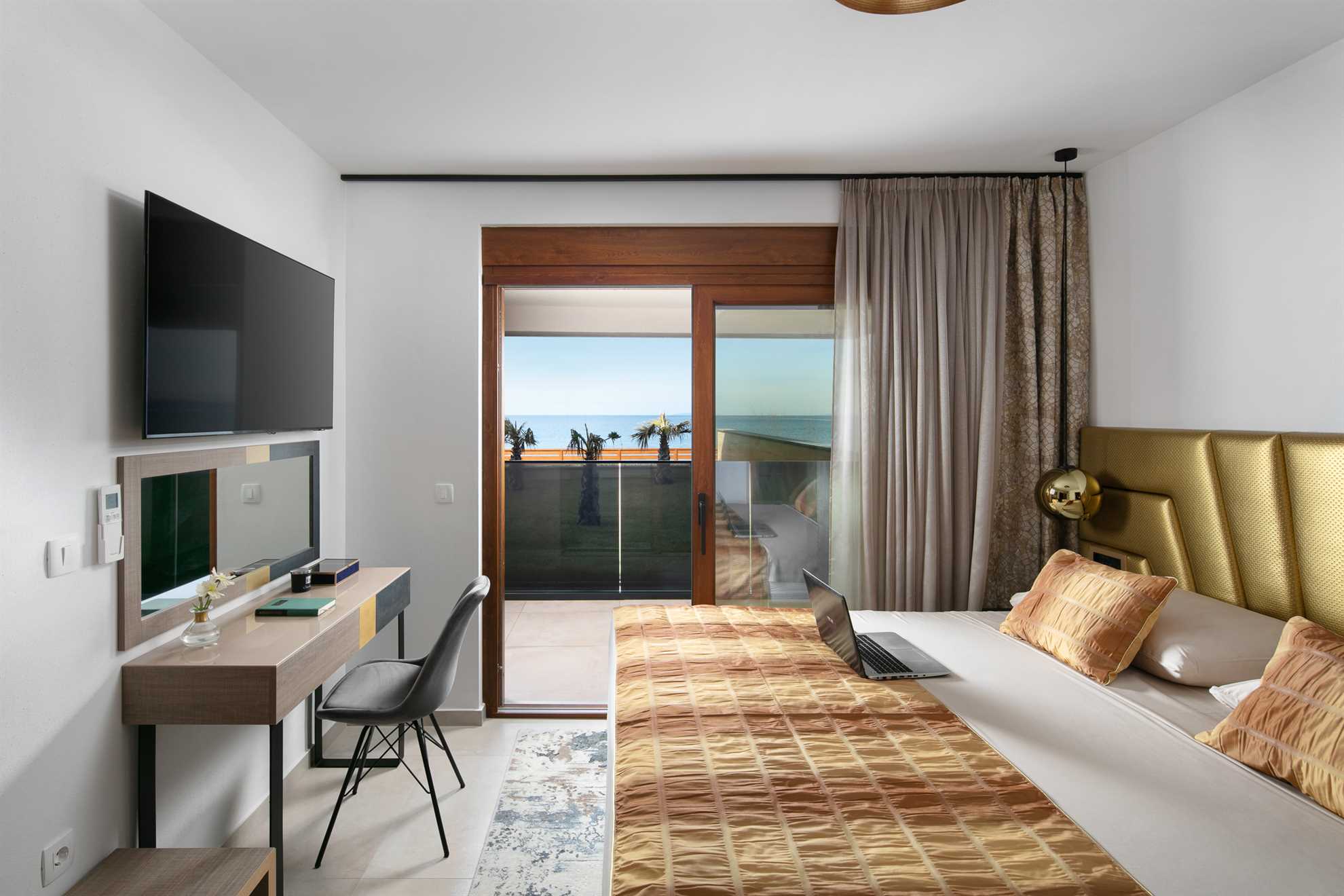 Luxurious app for 4 persons | 2 swimming pools | Sea View