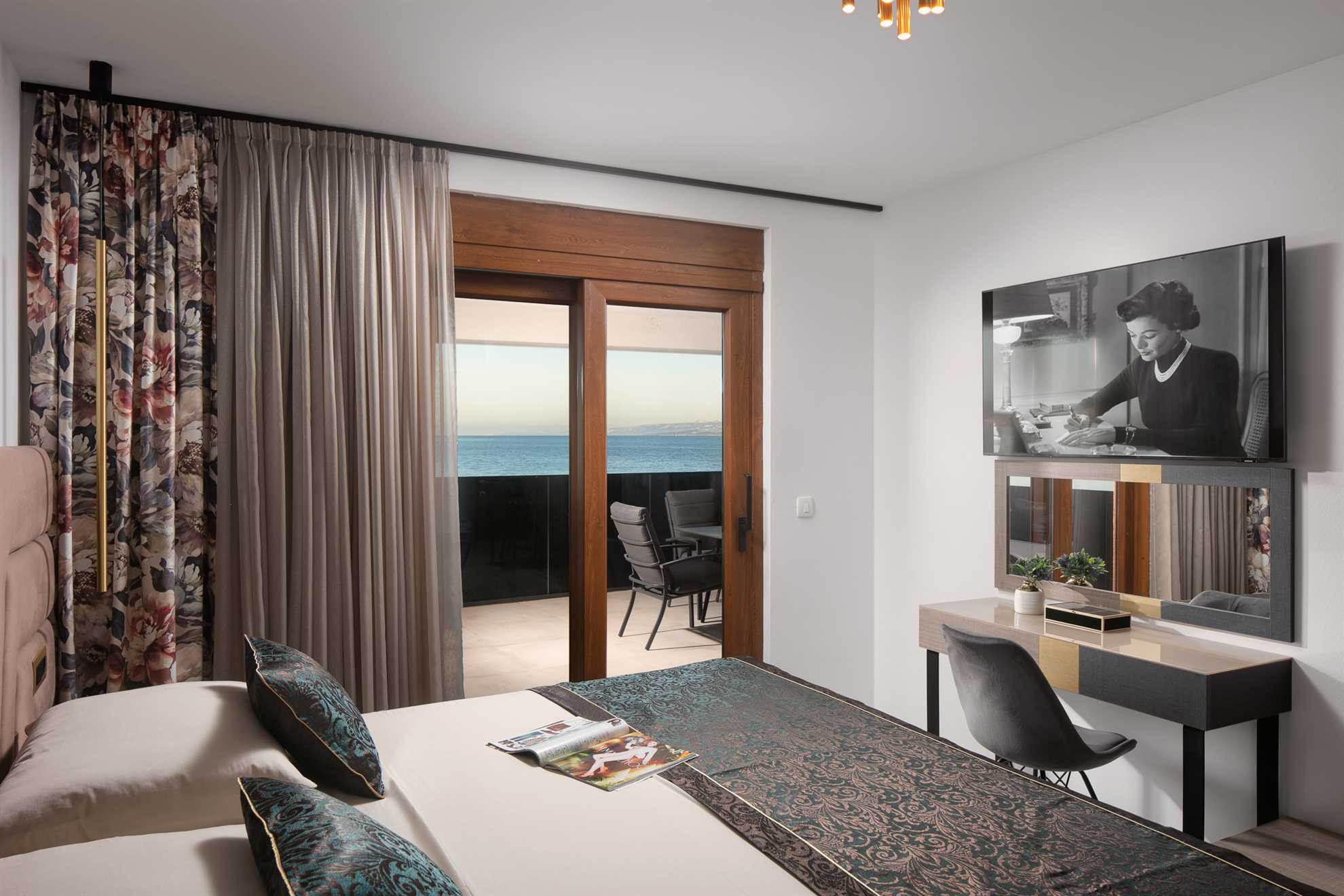 Panoramic sea view | Ideal for 8 persons | Luxurious