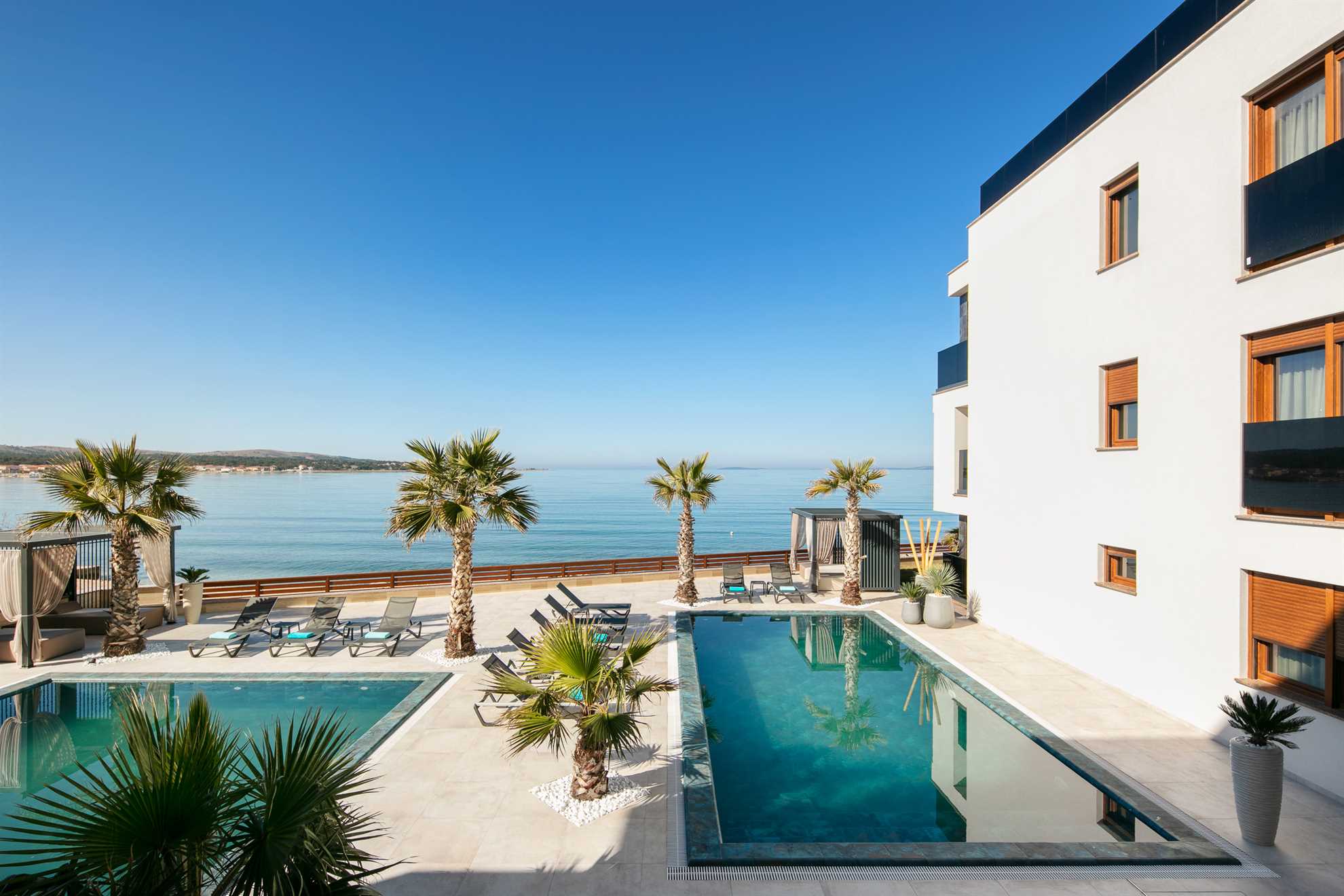 Apartment for 8 persons | 20 m from the sea | 2 swimming pools