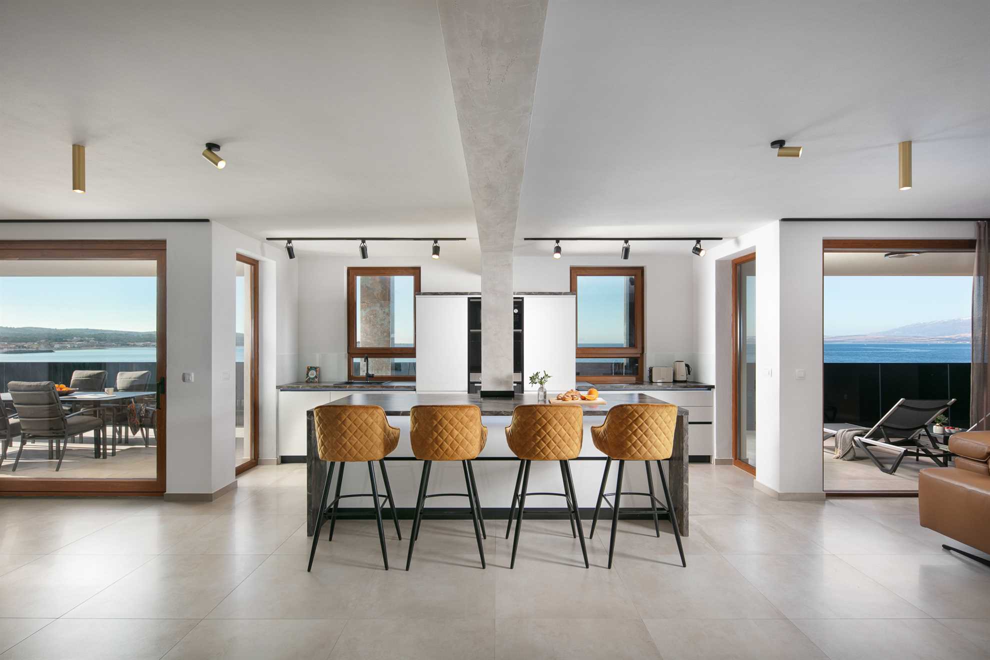 Apartment for 8 persons | 20 m from the sea | 2 swimming pools