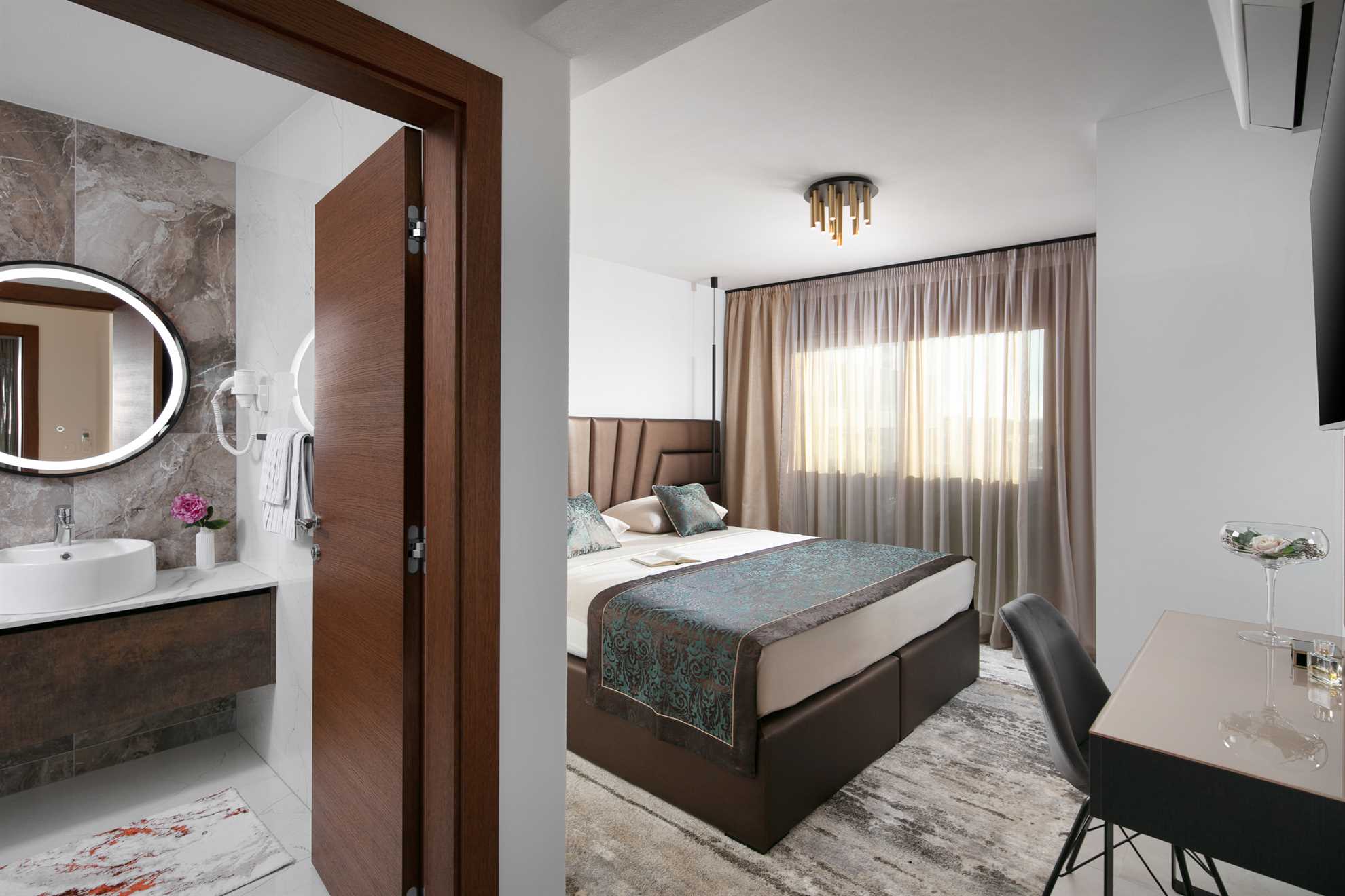 Apartment for 8 persons | 20 m from the sea | 2 swimming pools