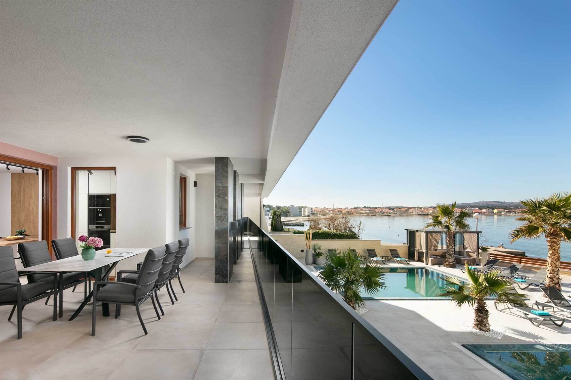 New and modern apartment | for 4 persons | Sea view | Swimming pool
