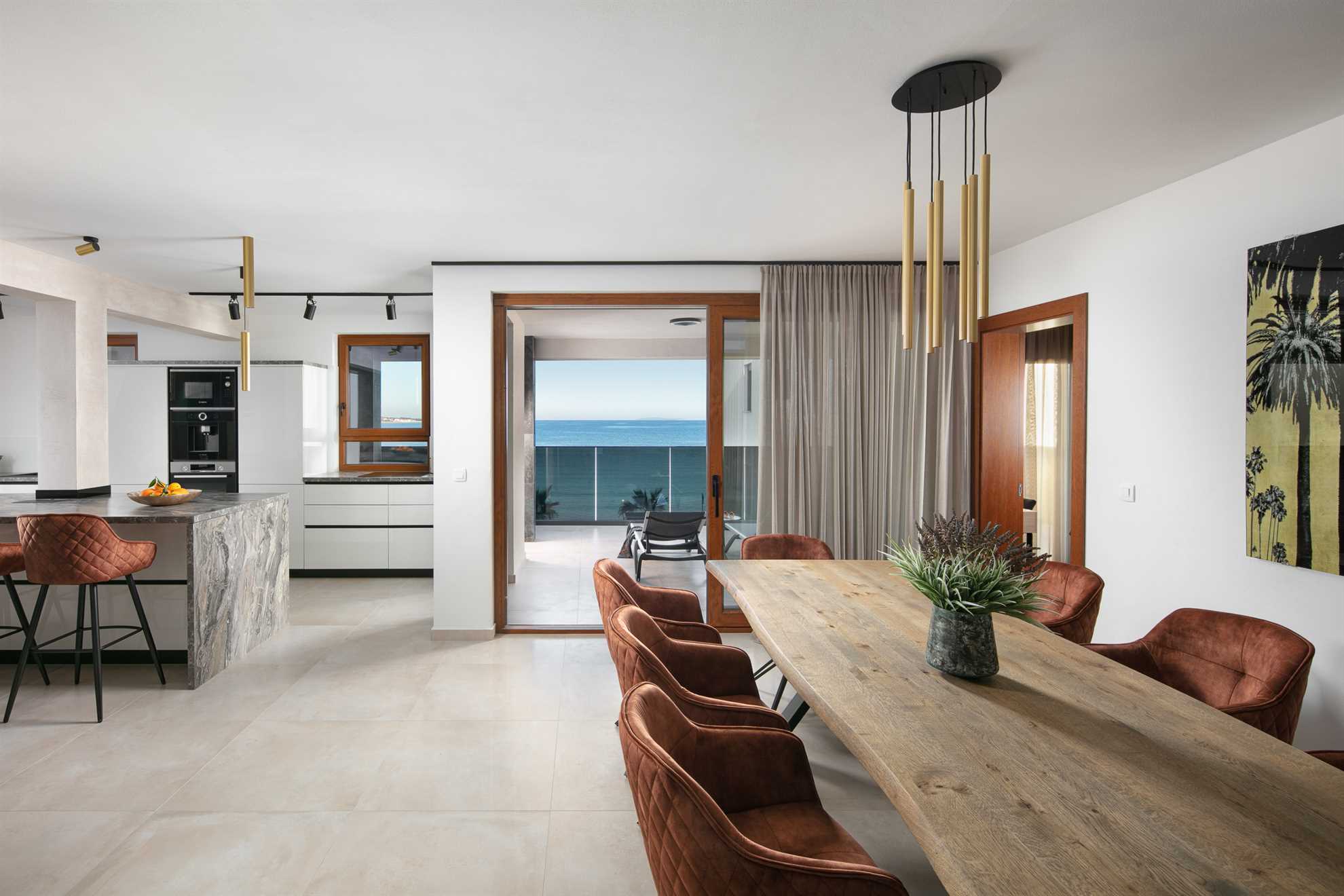 Luxorious apartment with sea view | just 20 m from beach | ideal for 4 persons