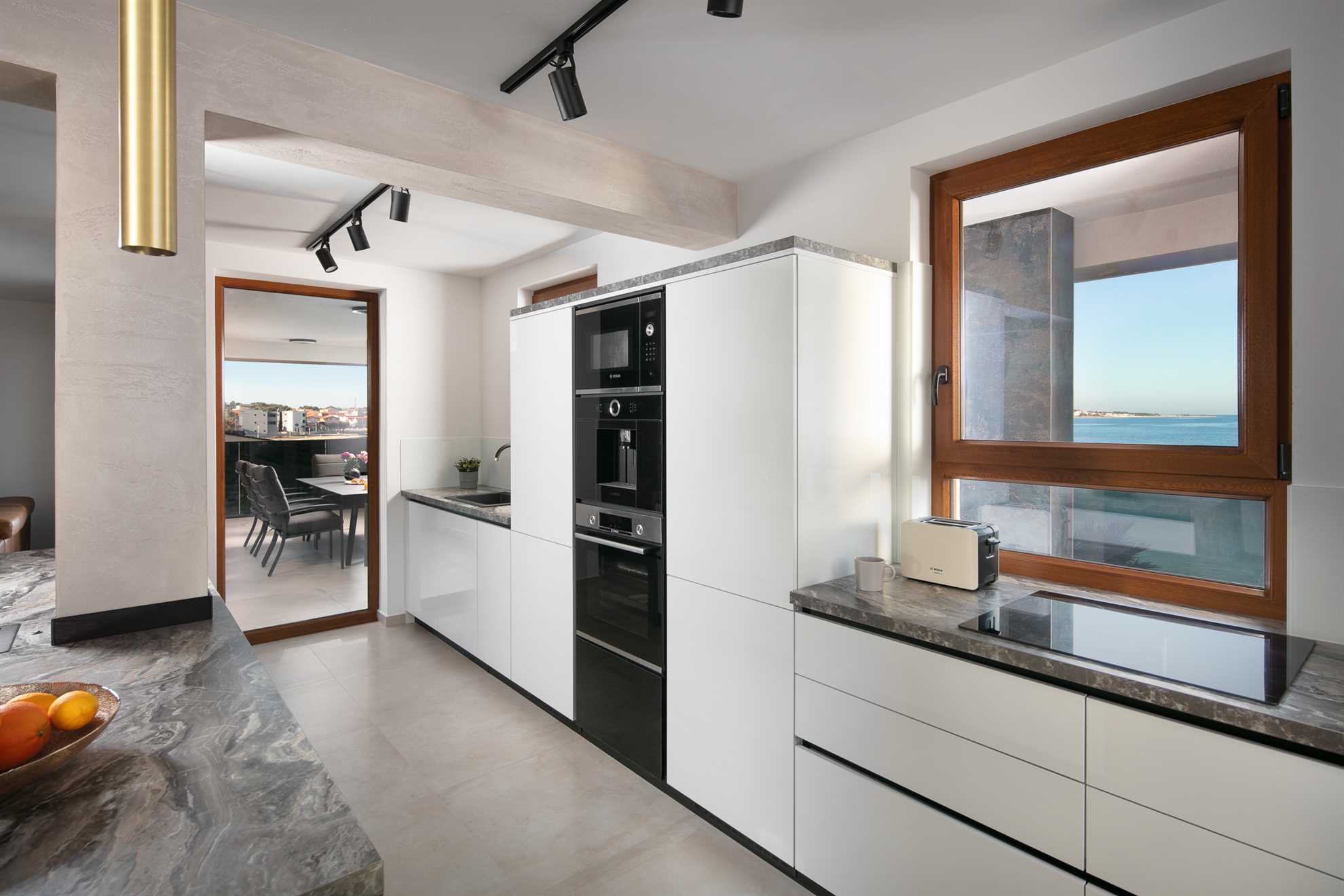 Luxorious apartment with sea view | just 20 m from beach | ideal for 4 persons