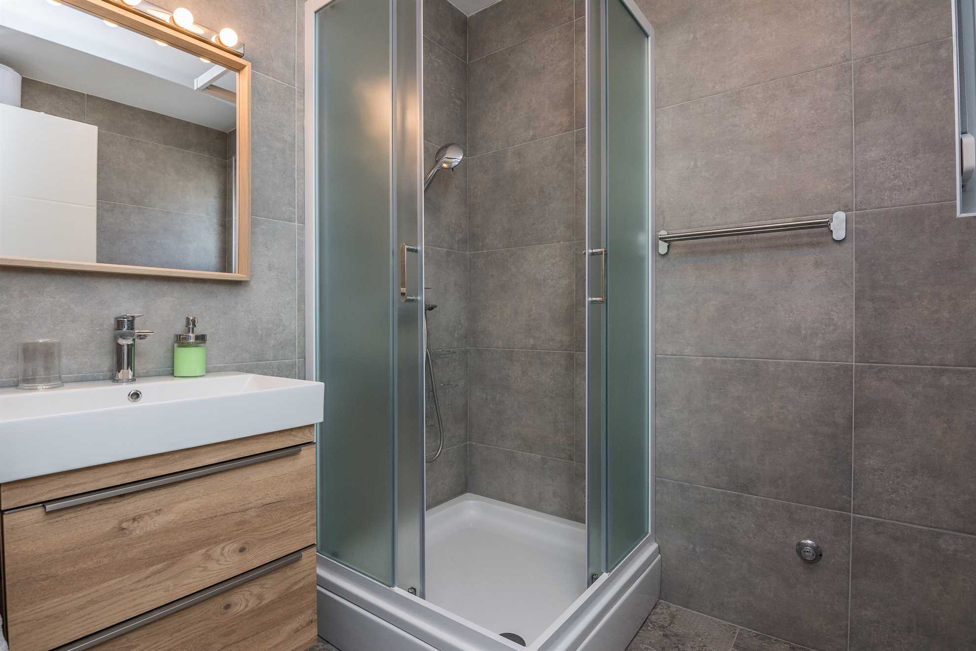 Modern apartment | ideal for 4-6 persons | 700m from the beach