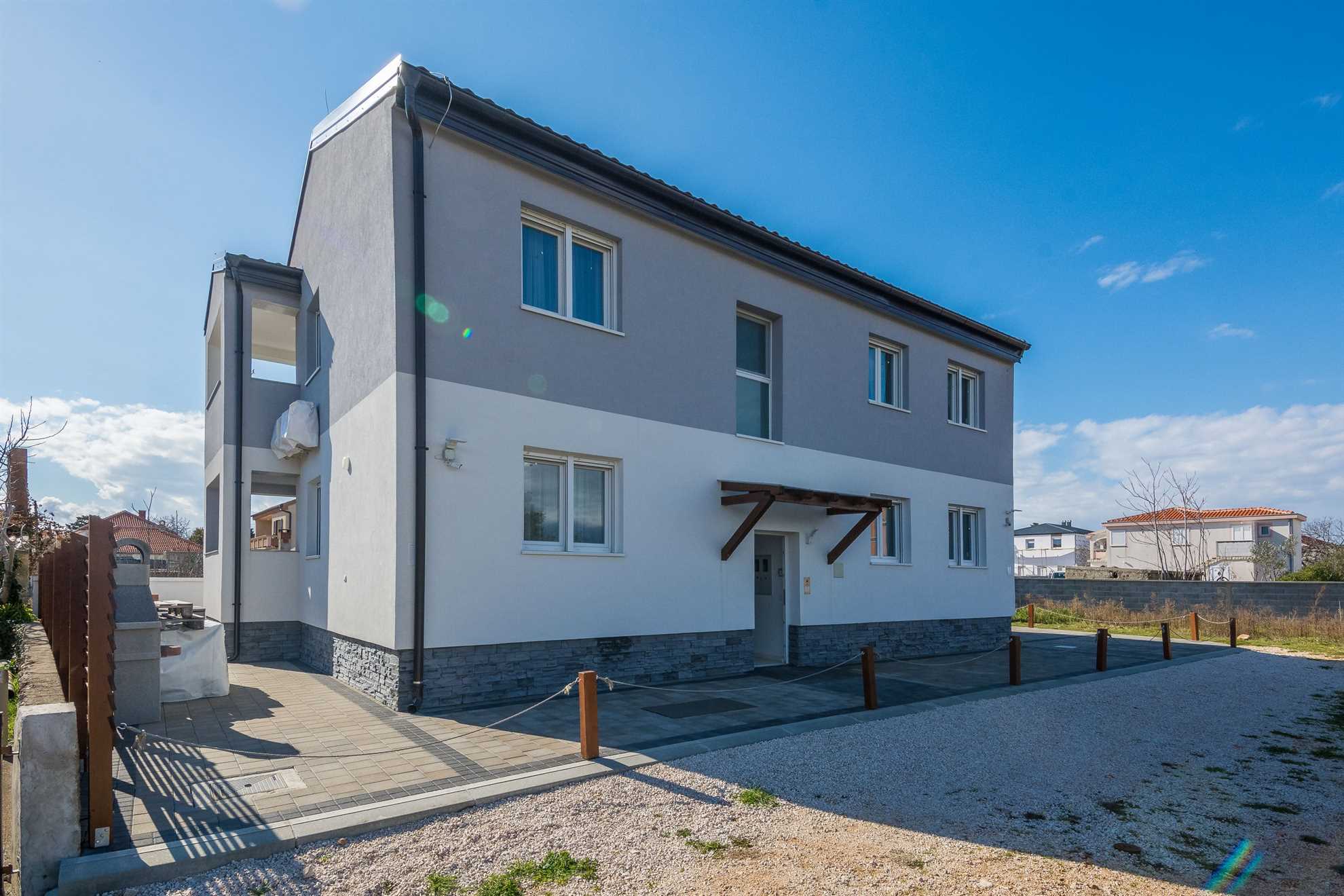 Modern apartment | ideal for 4-6 persons | 700m from the beach