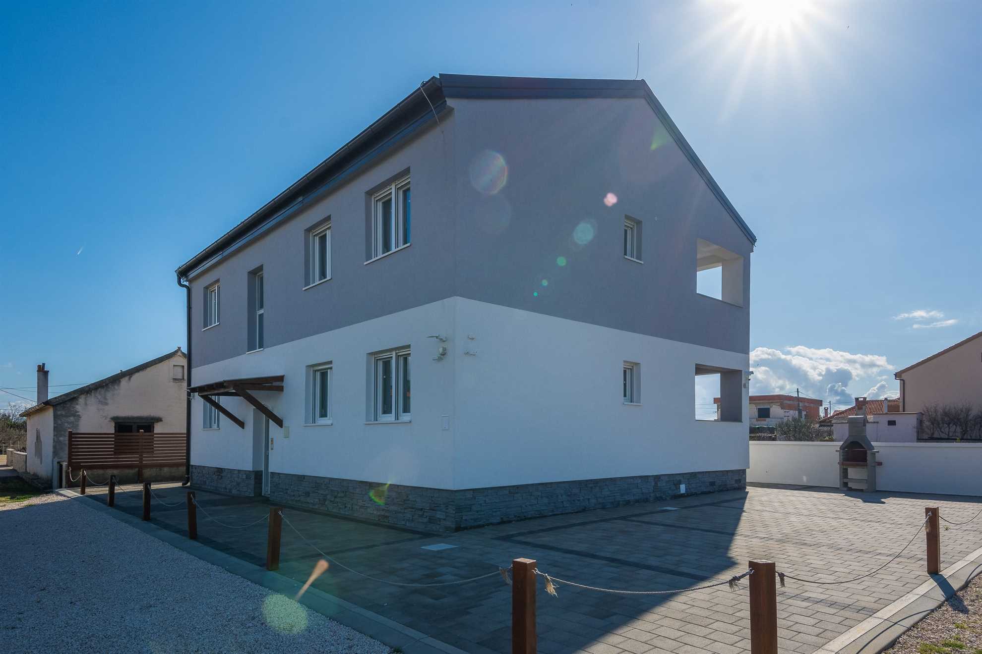 Modern apartment | ideal for 4-6 persons | 700m from the beach