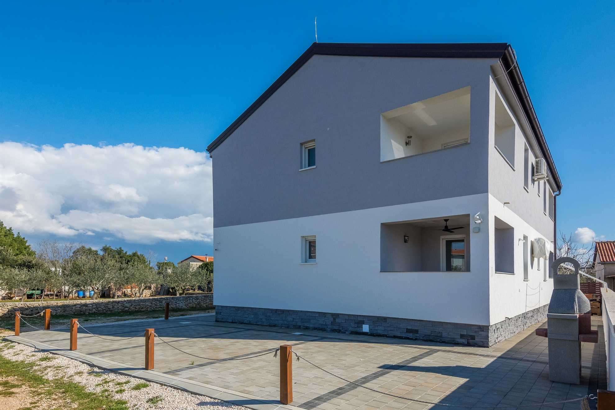 Modern apartment | ideal for 4-6 persons | 700m from the beach
