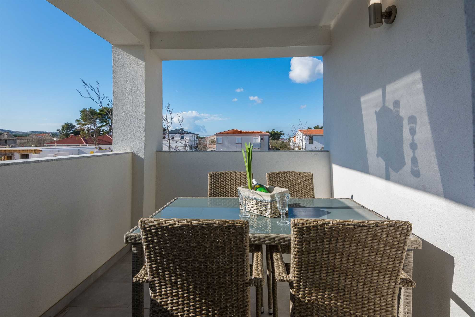 Newly furnished apartment | Quiet location | for 4-6 per.