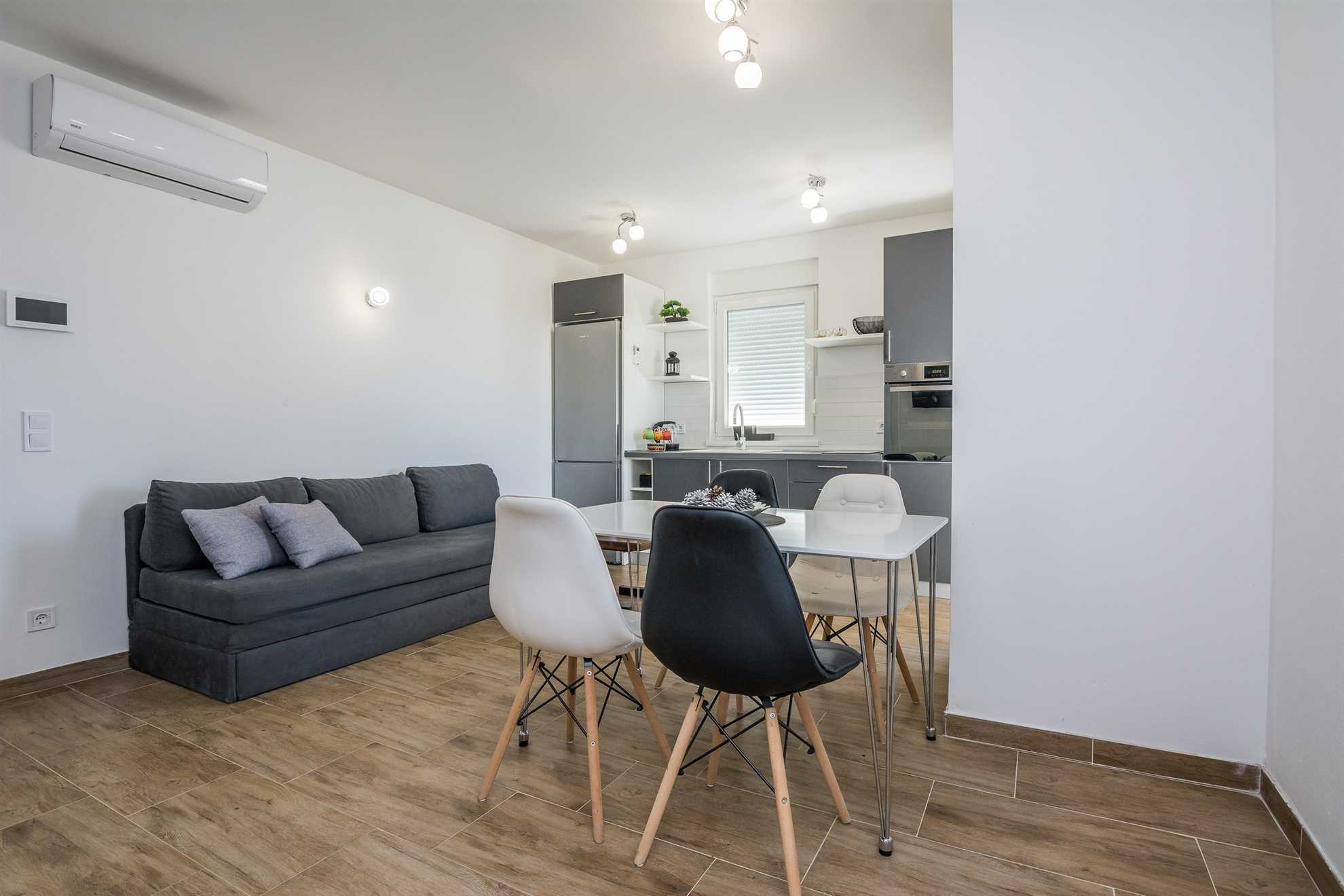 Newly furnished apartment | Quiet location | for 4-6 per.
