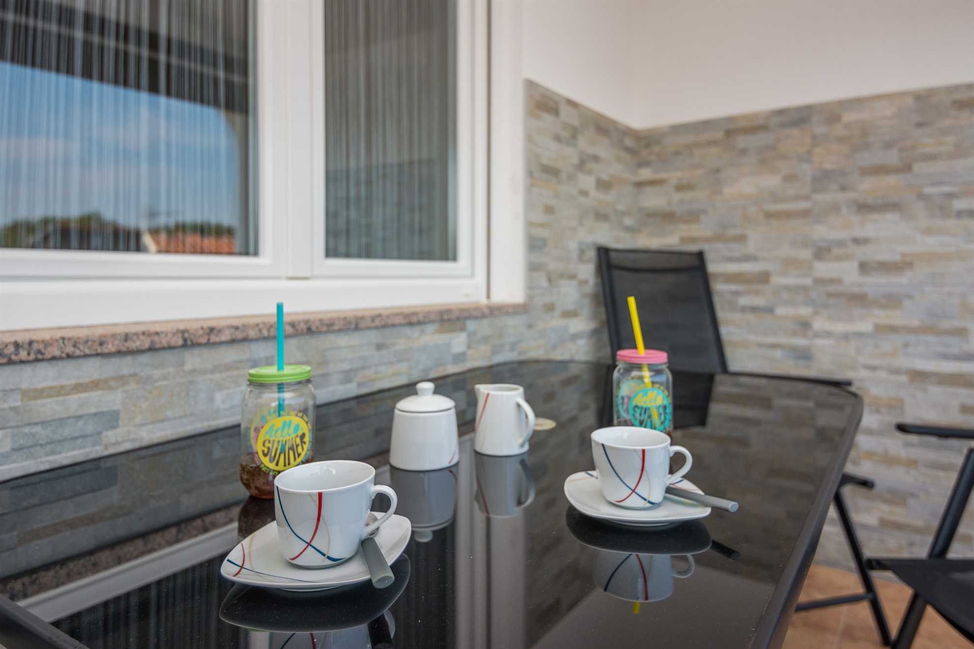 Ideal for 4-6 per. | Air conditioning, Wi-Fi, Satellite TV, BBQ