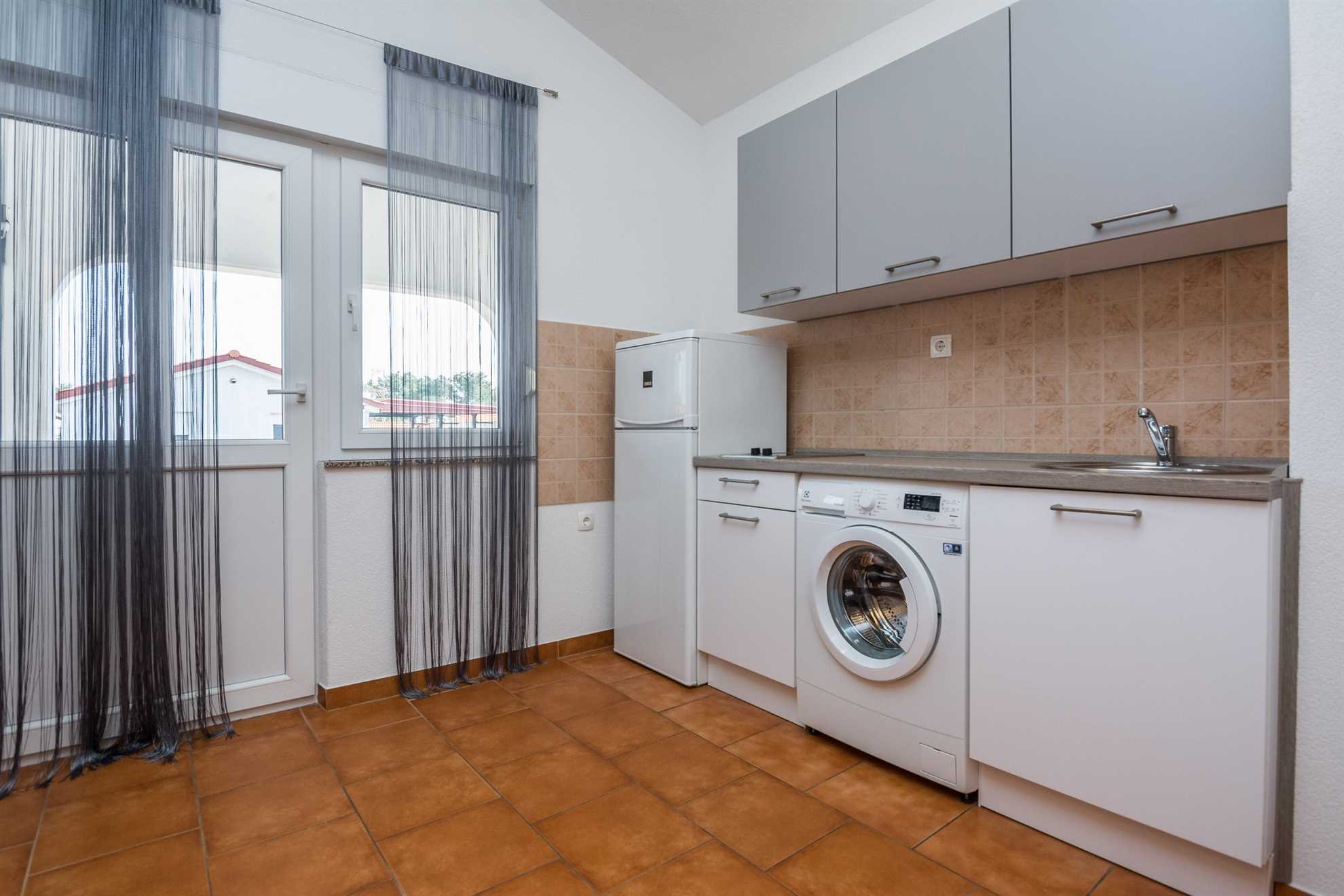 Ideal for 4-6 per. | Air conditioning, Wi-Fi, Satellite TV, BBQ