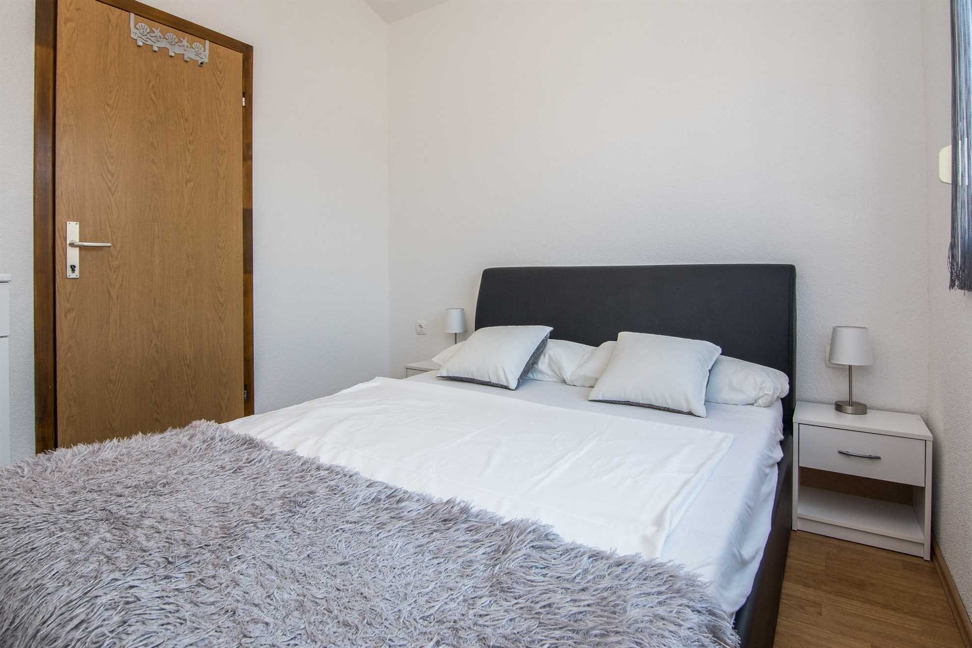 Ideal for 4-6 per. | Air conditioning, Wi-Fi, Satellite TV, BBQ