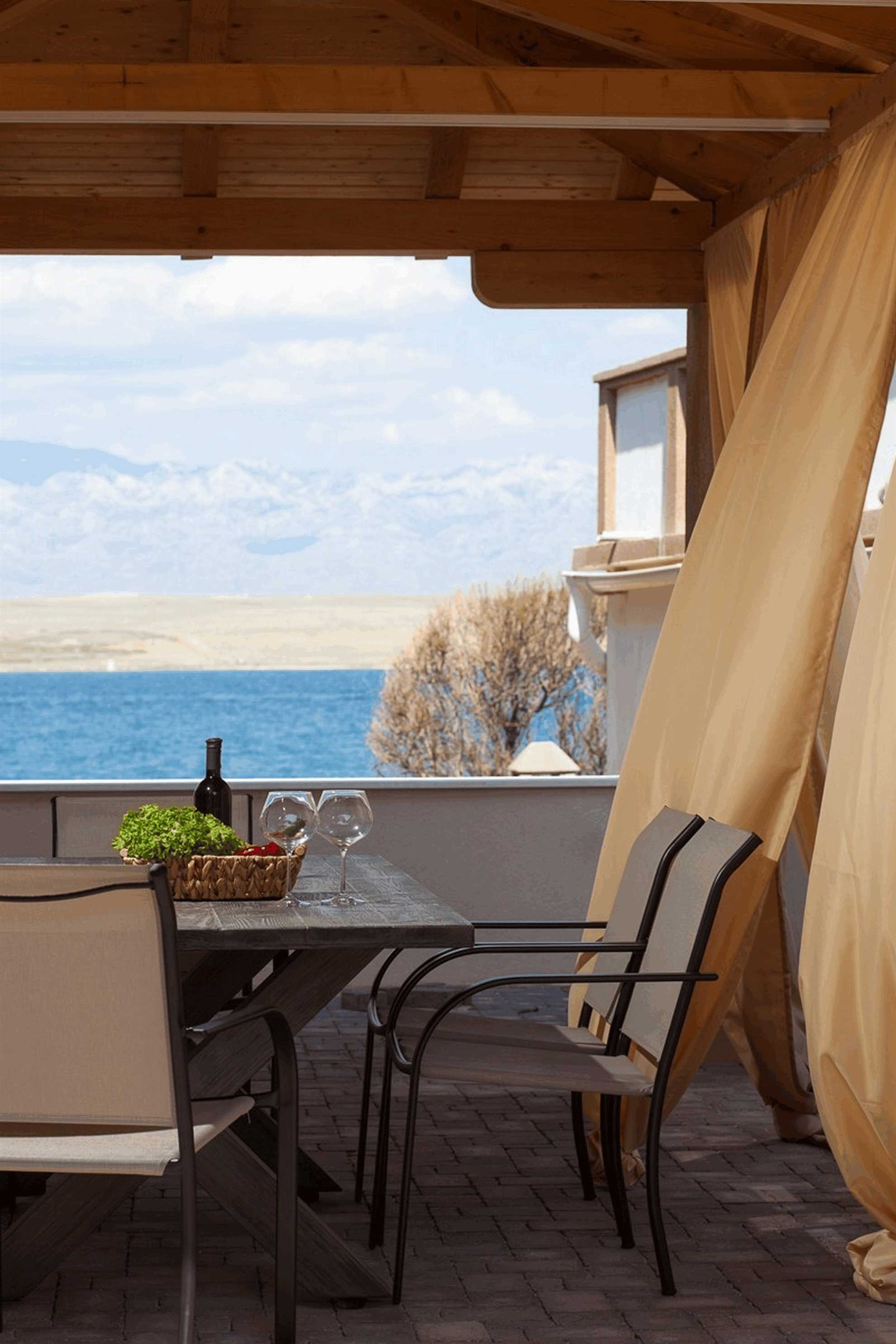 Near beach | Apartment for 2-4 per. | 42 m², air conditioning, satelite TV, Wi-Fi intenet