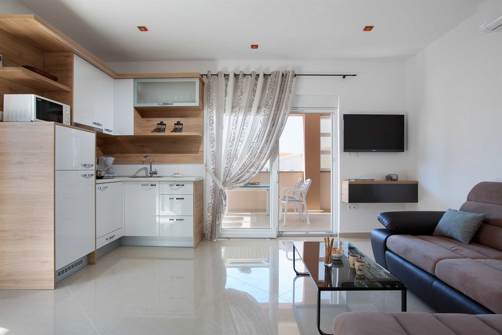 Luxury apartment | 20 m from beach | for 2-4 per.