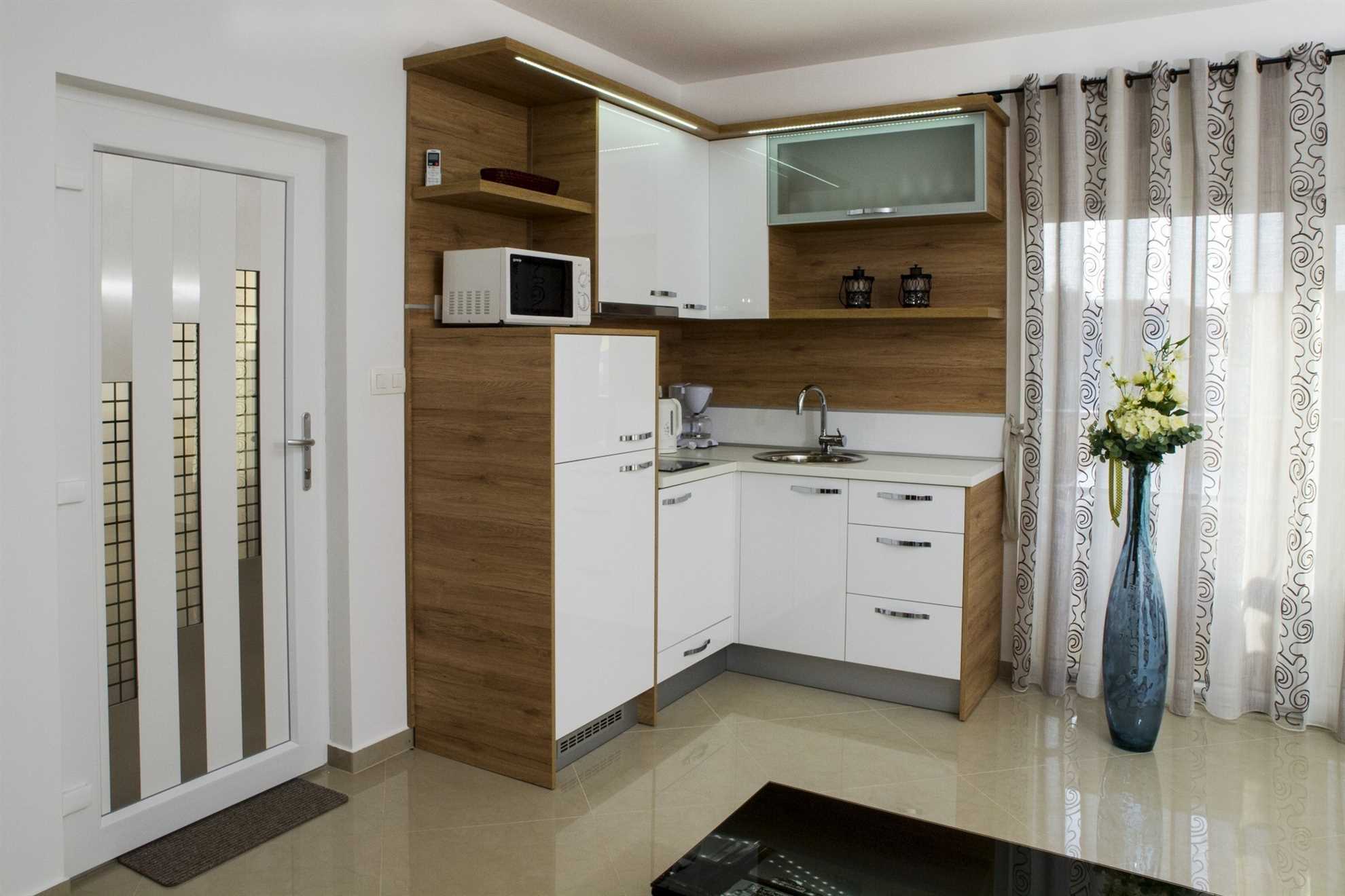 Luxury apartment | 20 m from beach | for 2-4 per.
