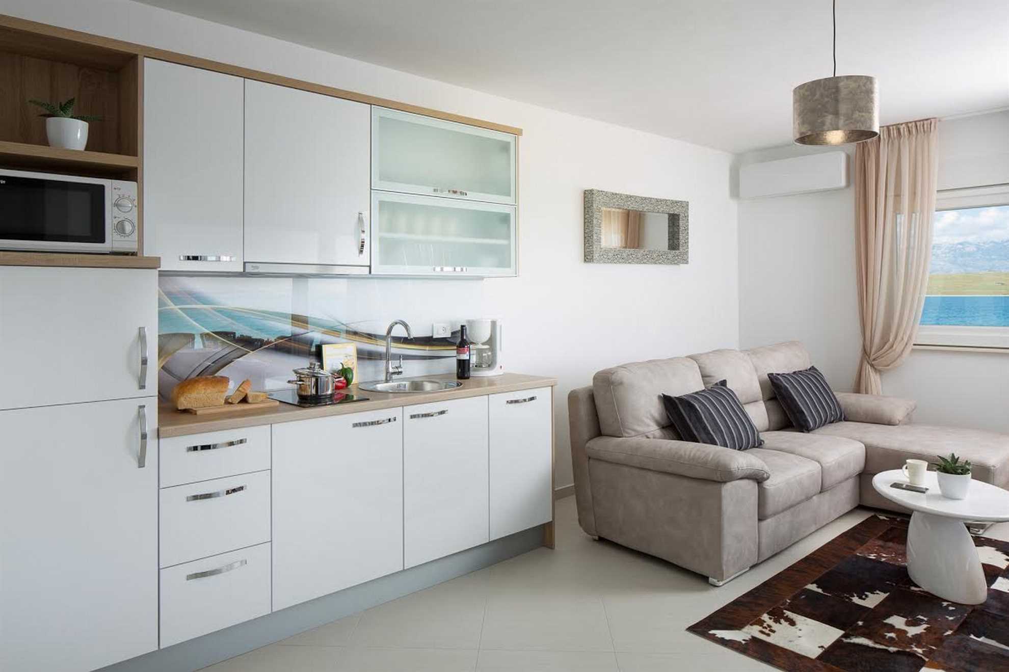 Air-conditioned apartment for 2-4 persons | just 10 meters to the sea