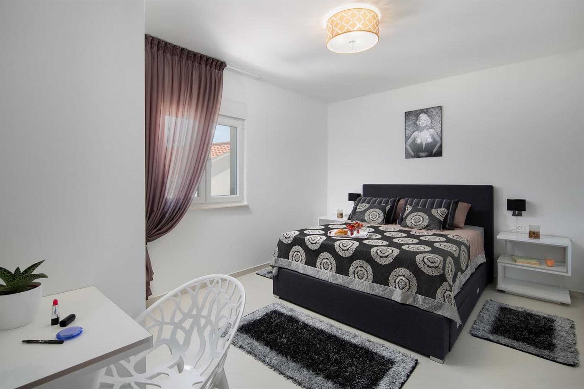 Air-conditioned apartment for 2-4 persons | just 10 meters to the sea