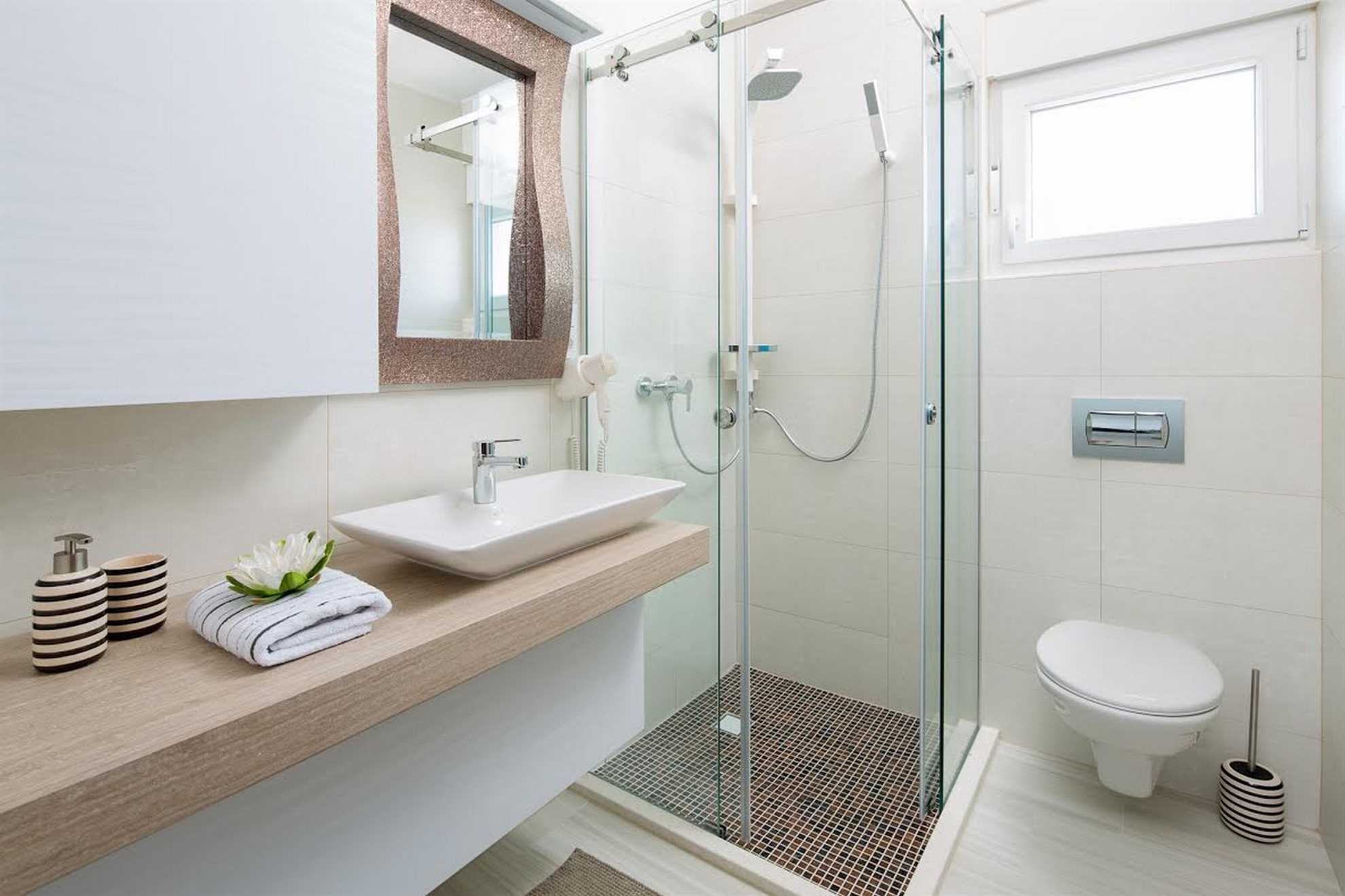 50 m² apartment for 2-4 pers. | Air conditioning, satellite TV, internet | Sea view