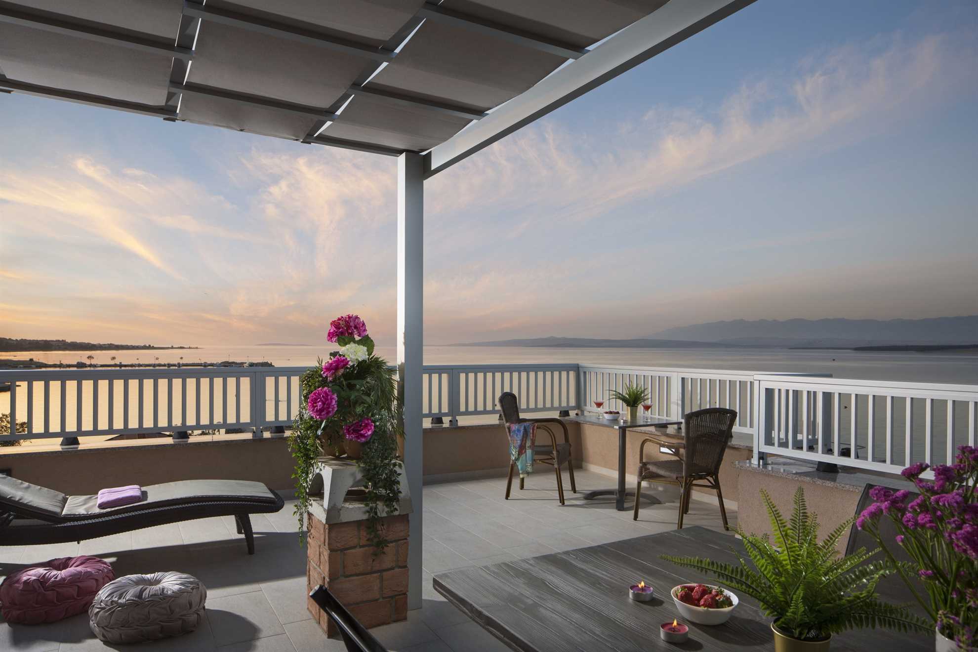 4 stars apartmant | seaview | just 30 m from beach