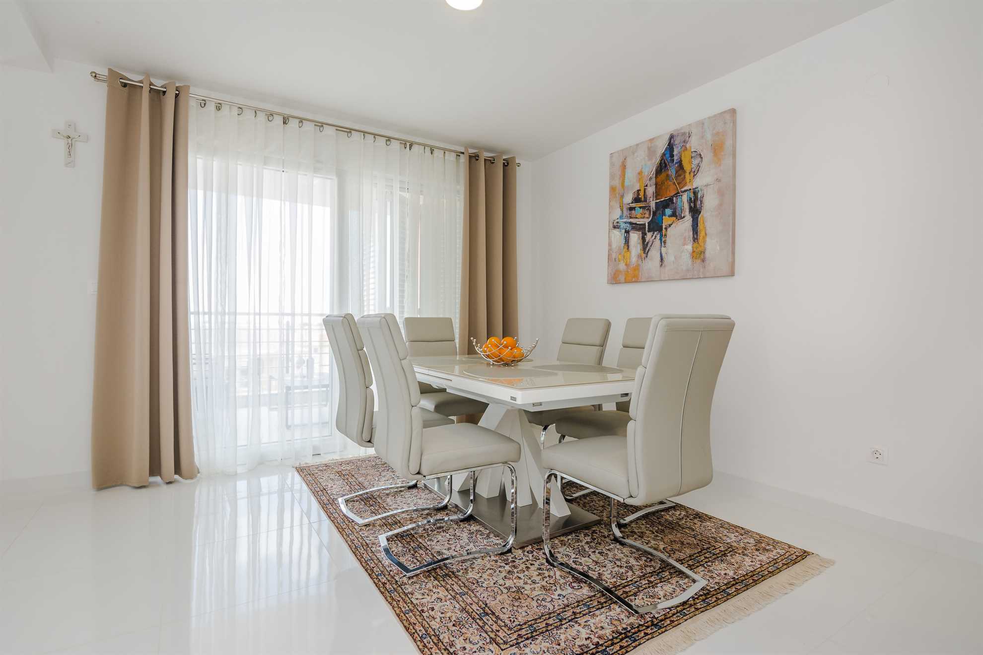 Apartment with two bedrooms | 250 m from the sea | partial sea view