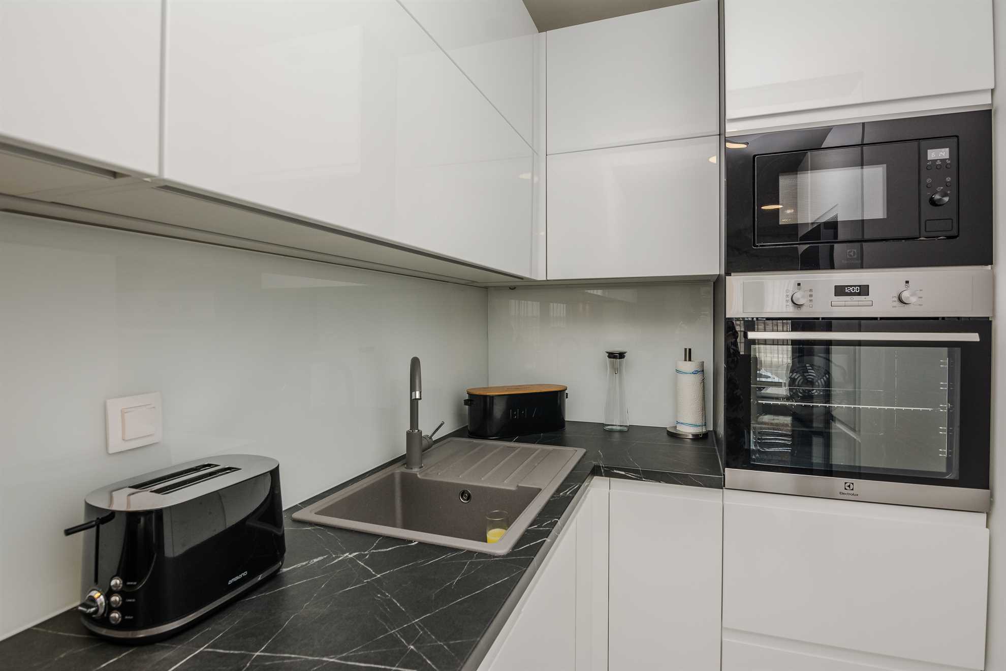 Apartment with two bedrooms | 250 m from the sea | partial sea view
